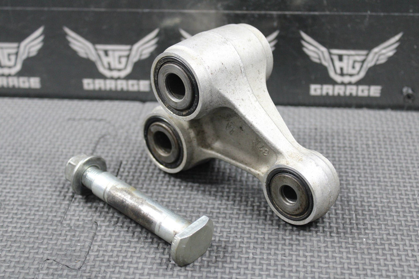 2020 SUZUKI 19 - 25 RMZ250 RMZ450 OEM REAR SHOCK LINKAGE LEVER ARM 62600 - 37880 - hggarage