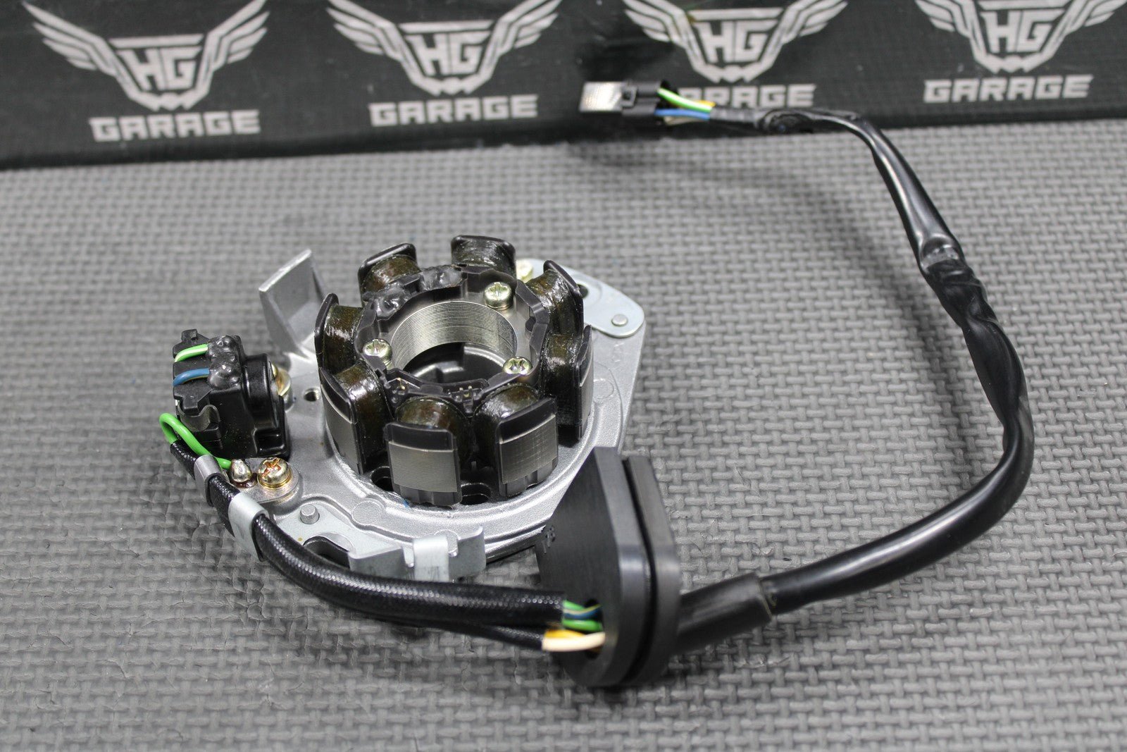 2003 HONDA CR250R OEM DENSO KZ3X STATOR MAGNETO GENERATOR 31100 - KZ3 - L31 MINT! - hggarage