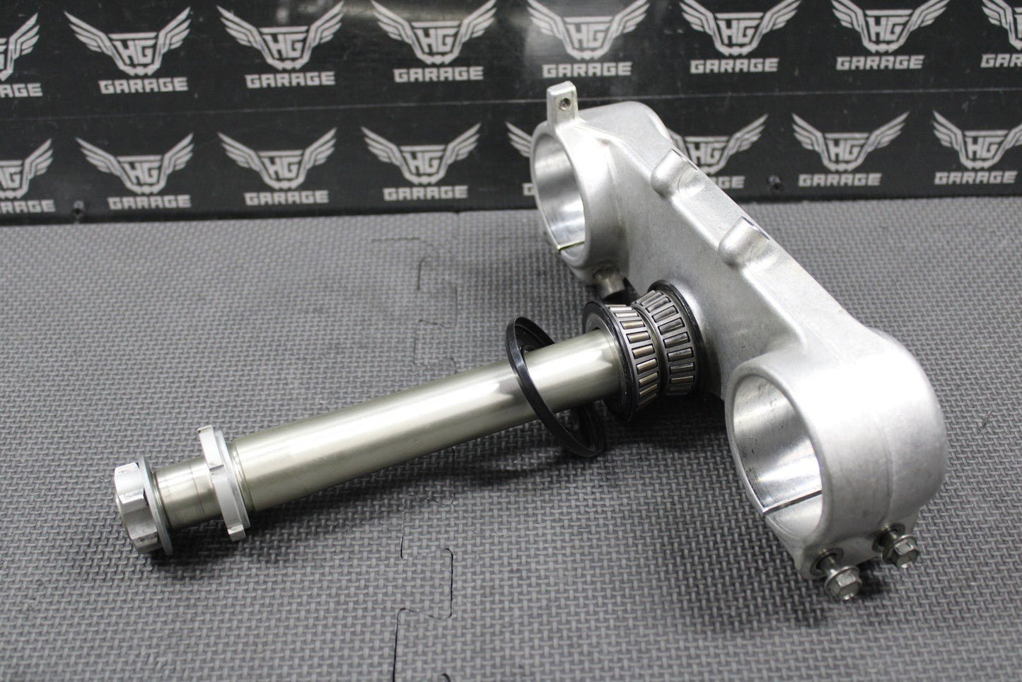 2020 SUZUKI 20 - 25 RMZ250 OEM FRONT FORKS LOWER TRIPLE TREE STEM 51410 - 46K10 - hggarage
