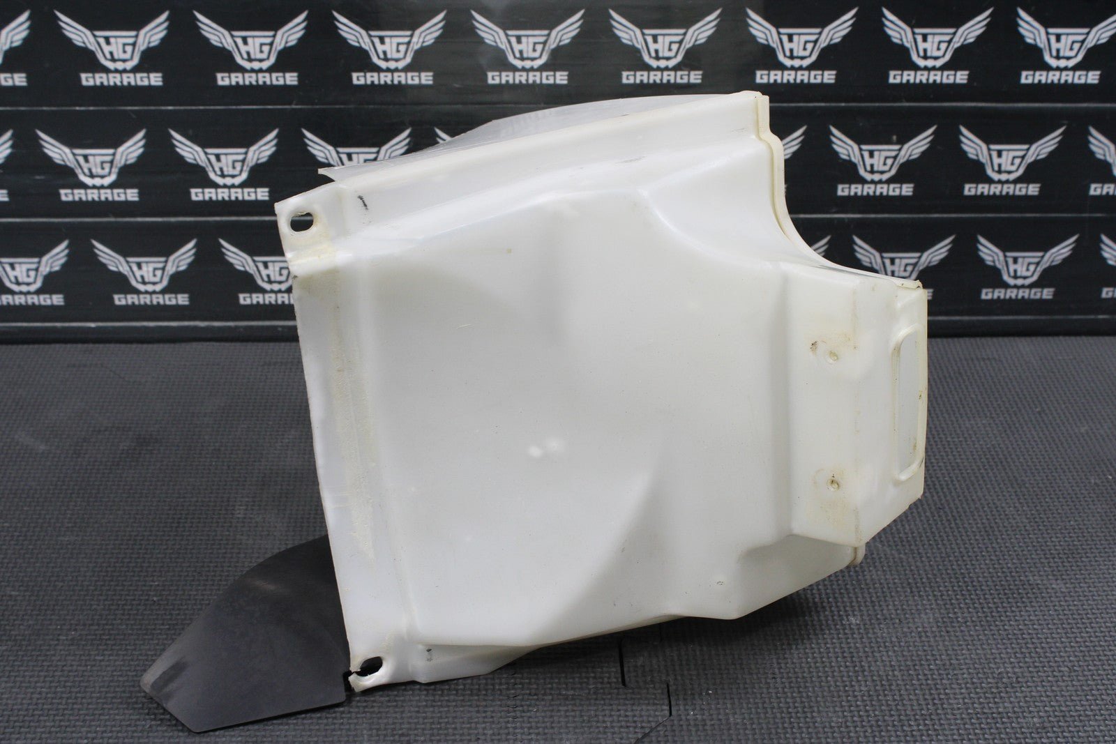 1999 HONDA CR125R OEM AIR CLEANER FILTER BOX WHITE 17210 - KZ4 - J01 - hggarage
