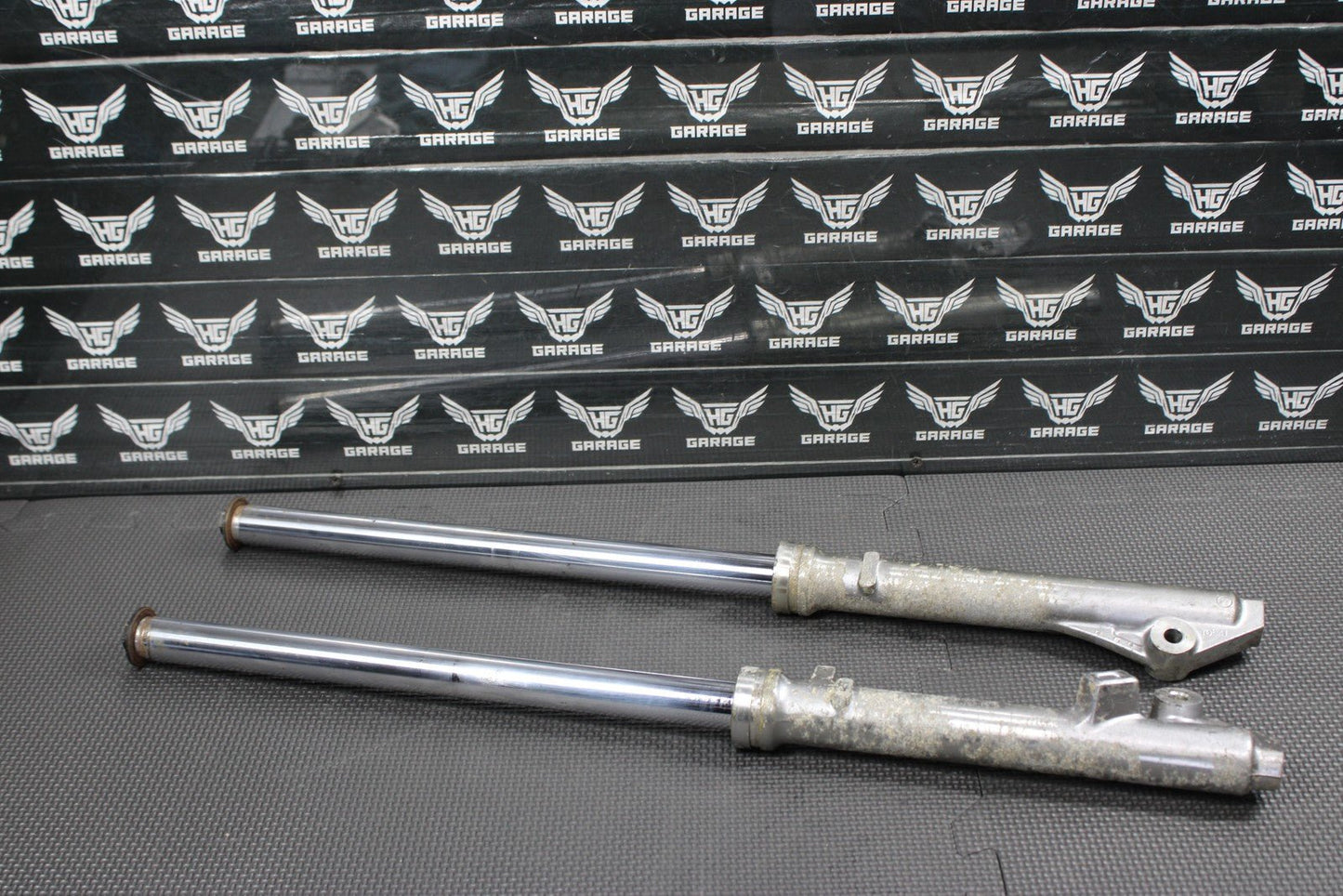 1985 YAMAHA PW80 83 - 85 OEM RIGHT LEFT FRONT SUSPENSION FORKS 21W - 23103 - 00 - 00 - hggarage