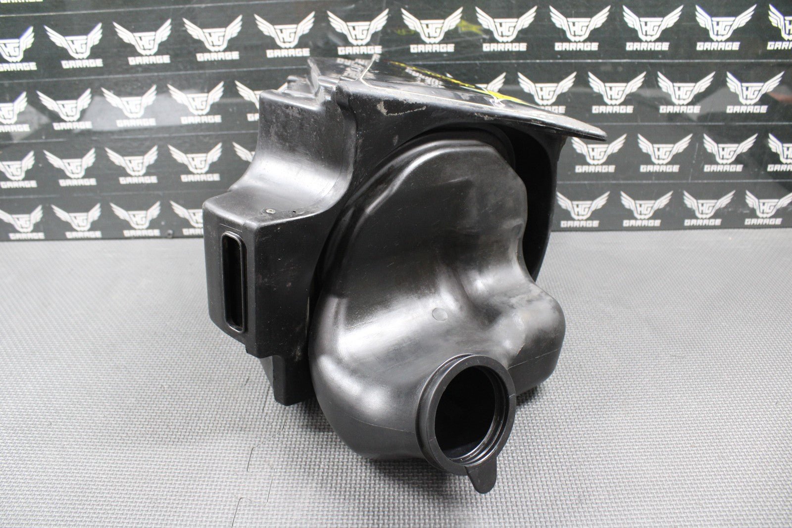 1999 SUZUKI RM125 MODEL X OEM AIRBOX AIR CLEANER FILTER BOX INTAKE 13700 - 36E01 - hggarage