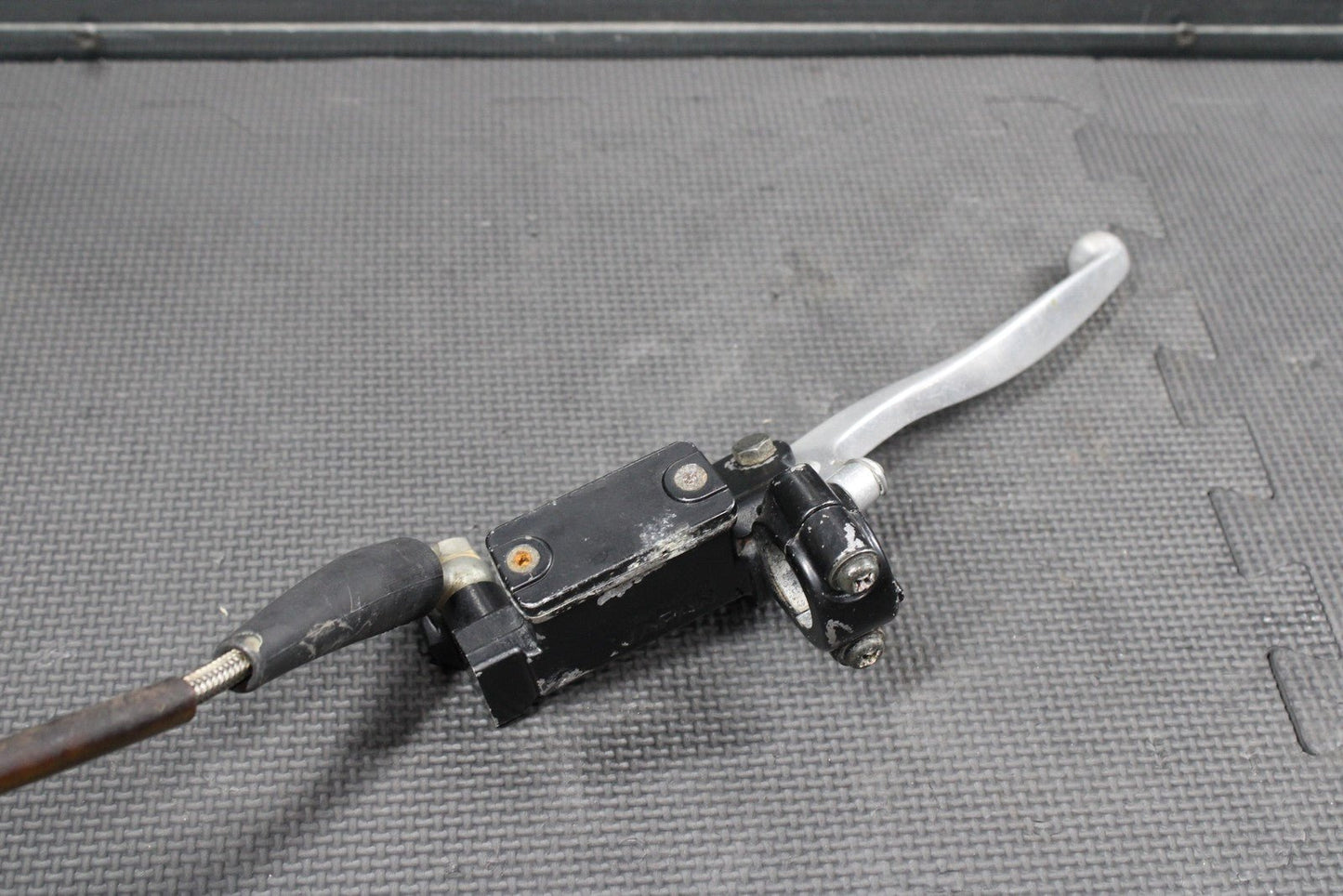 1986 KAWASAKI KDX200 OEM TOKICO FRONT BRAKE CALIPER MASTER CYLINDER ASSEMBLY - hggarage