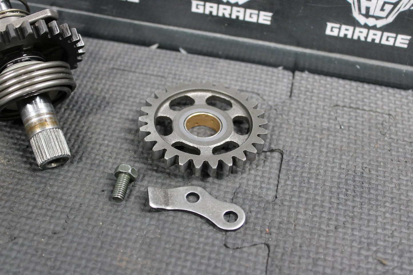 1999 SUZUKI RM125 OEM KICKSTART KICK START SHAFT W IDLER GEAR 26211 - 27C02 - hggarage