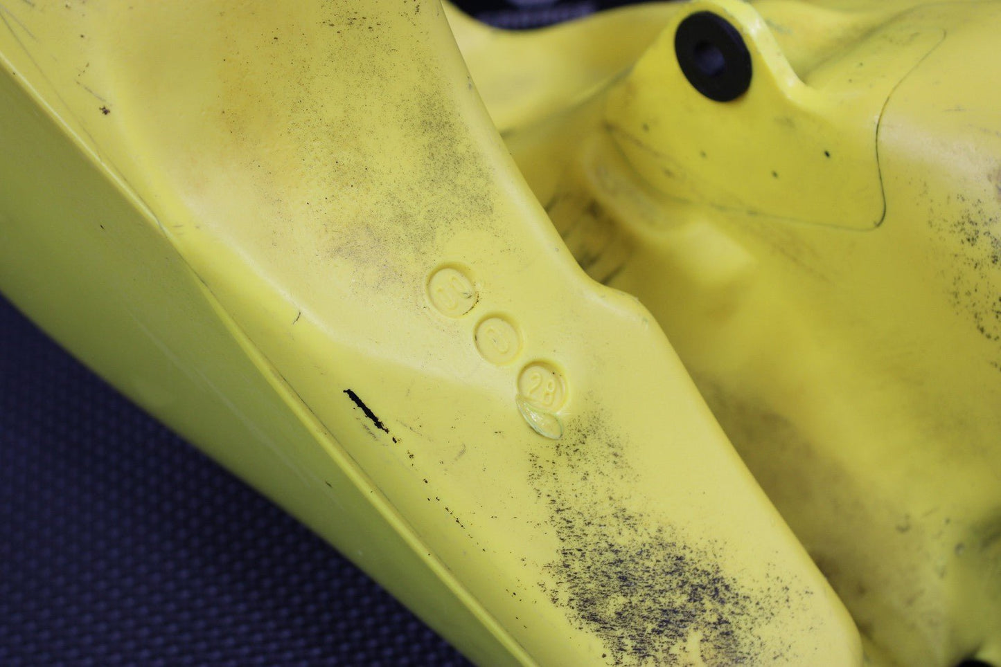 2001 SUZUKI RM80 00 - 01 OEM GAS FUEL TANK CELL GAS TANK RESERVOIR 44110 - 02B00 - YR1 - hggarage