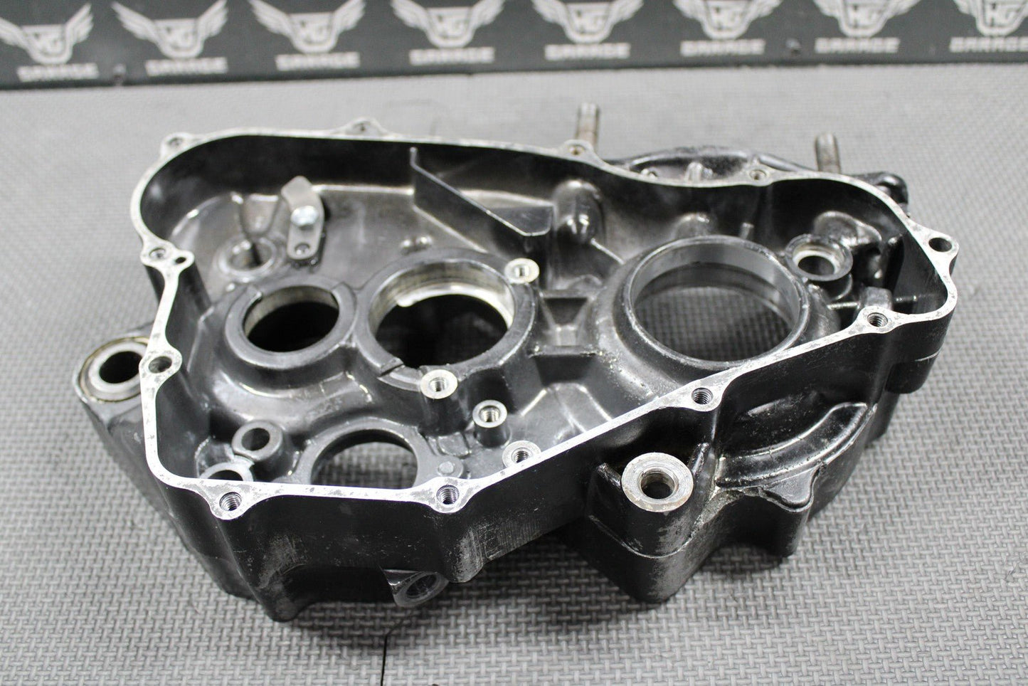 1988 HONDA CR250R OEM RIGHT ENGINE MOTOR CRANKCASE CRANK CASE 111A0 - KS7 - 830 NICE - hggarage