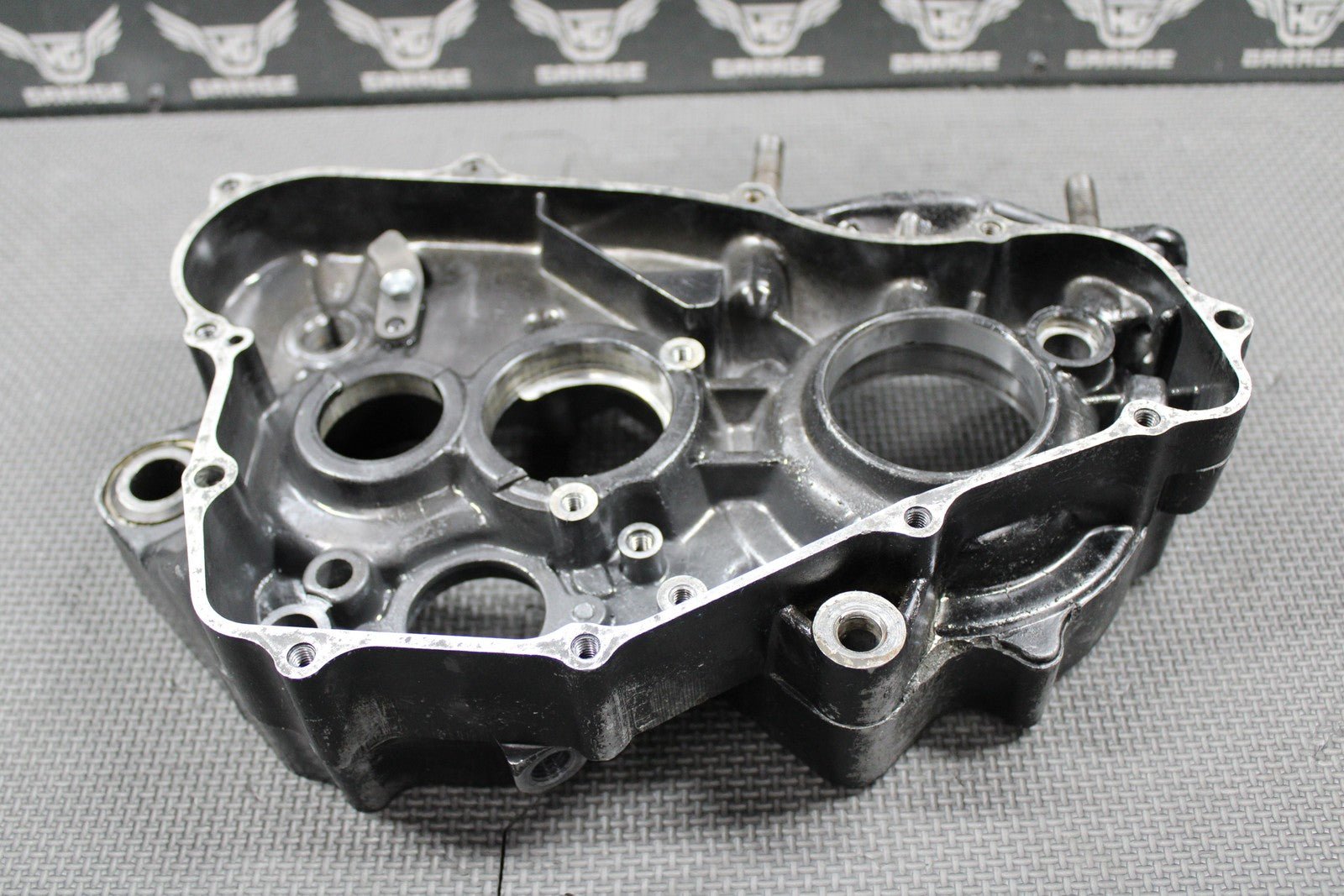 1988 HONDA CR250R OEM RIGHT ENGINE MOTOR CRANKCASE CRANK CASE 111A0 - KS7 - 830 NICE - hggarage