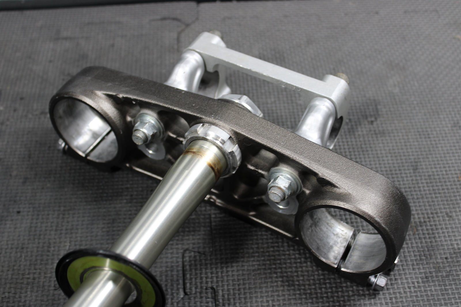 2010 Yamaha 10 - 13 YZ450F OEM Front Forks Lower Upper Triple Tree Assembly - hggarage