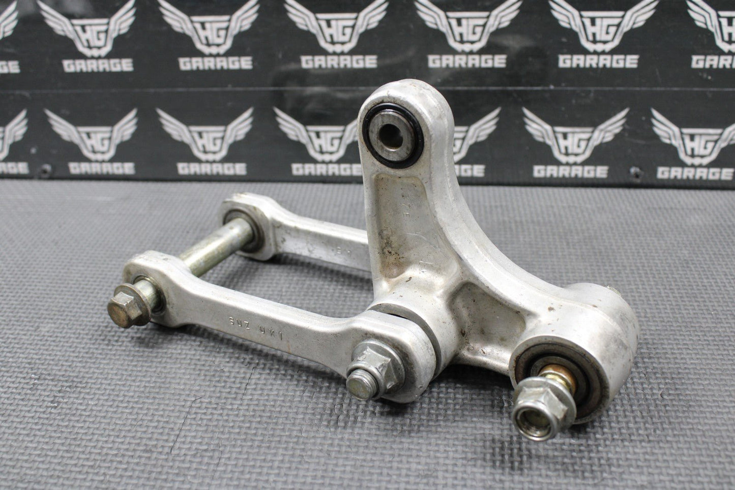 1999 98 - 99 SUZUKI RM125 OEM REAR SHOCK SWINGARM LINKAGE LINKS LEVER 62600 - 37820 - hggarage