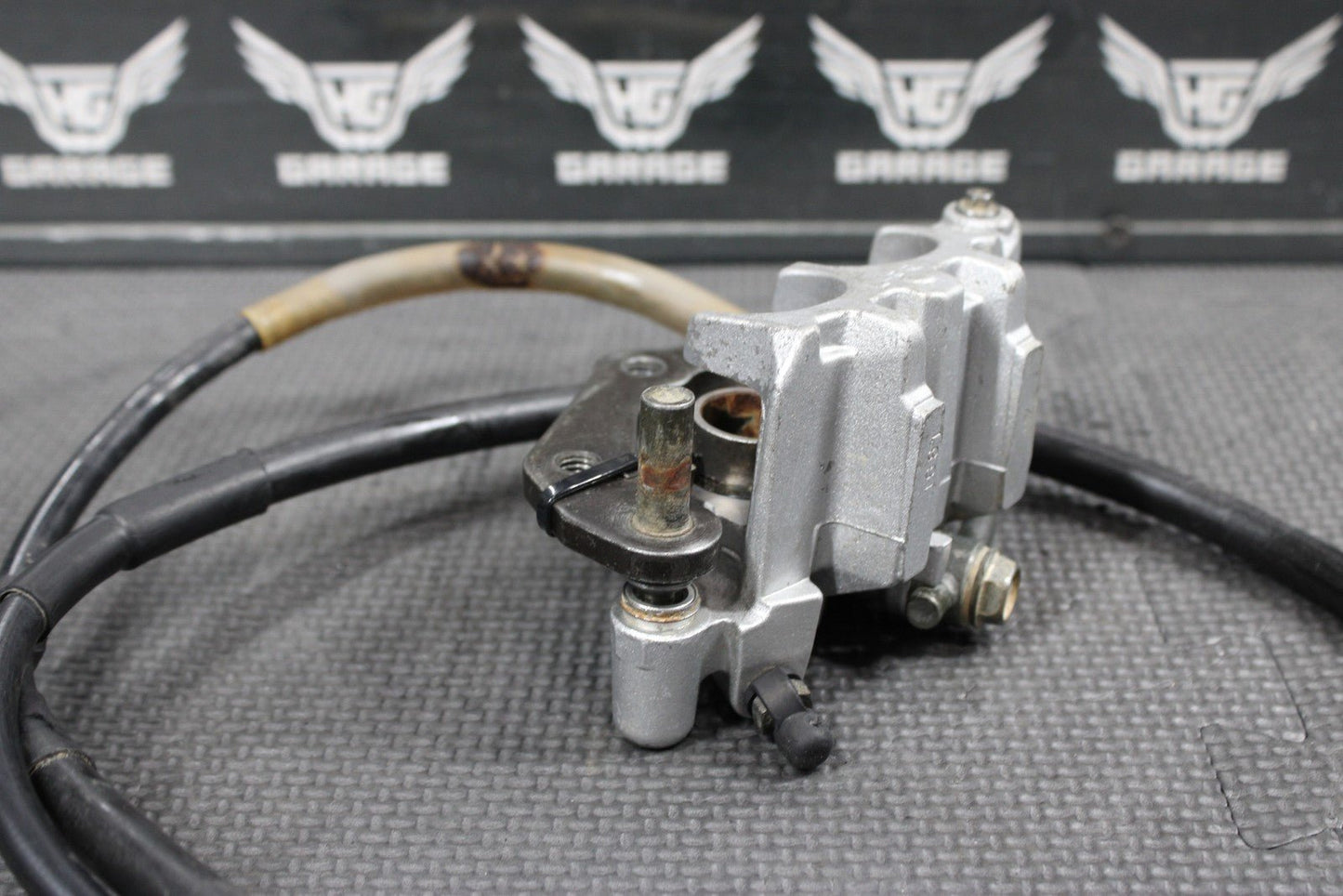 2001 KAWASAKI KX100 BIGWHEEL OEM TOKICO FRONT BRAKE CALIPER 43041 - 1681 - GN - hggarage