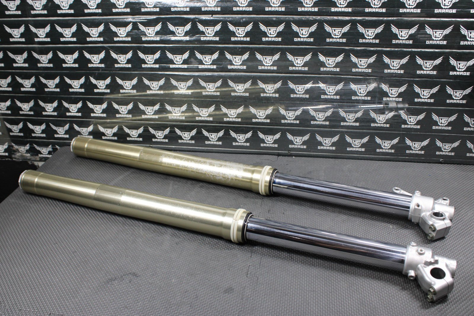2005 YAMAHA YZ450F OEM RIGHT LEFT FRONT SUSPENSION FORKS SHOCKS 5XD - 23102 - 50 - 00 - hggarage
