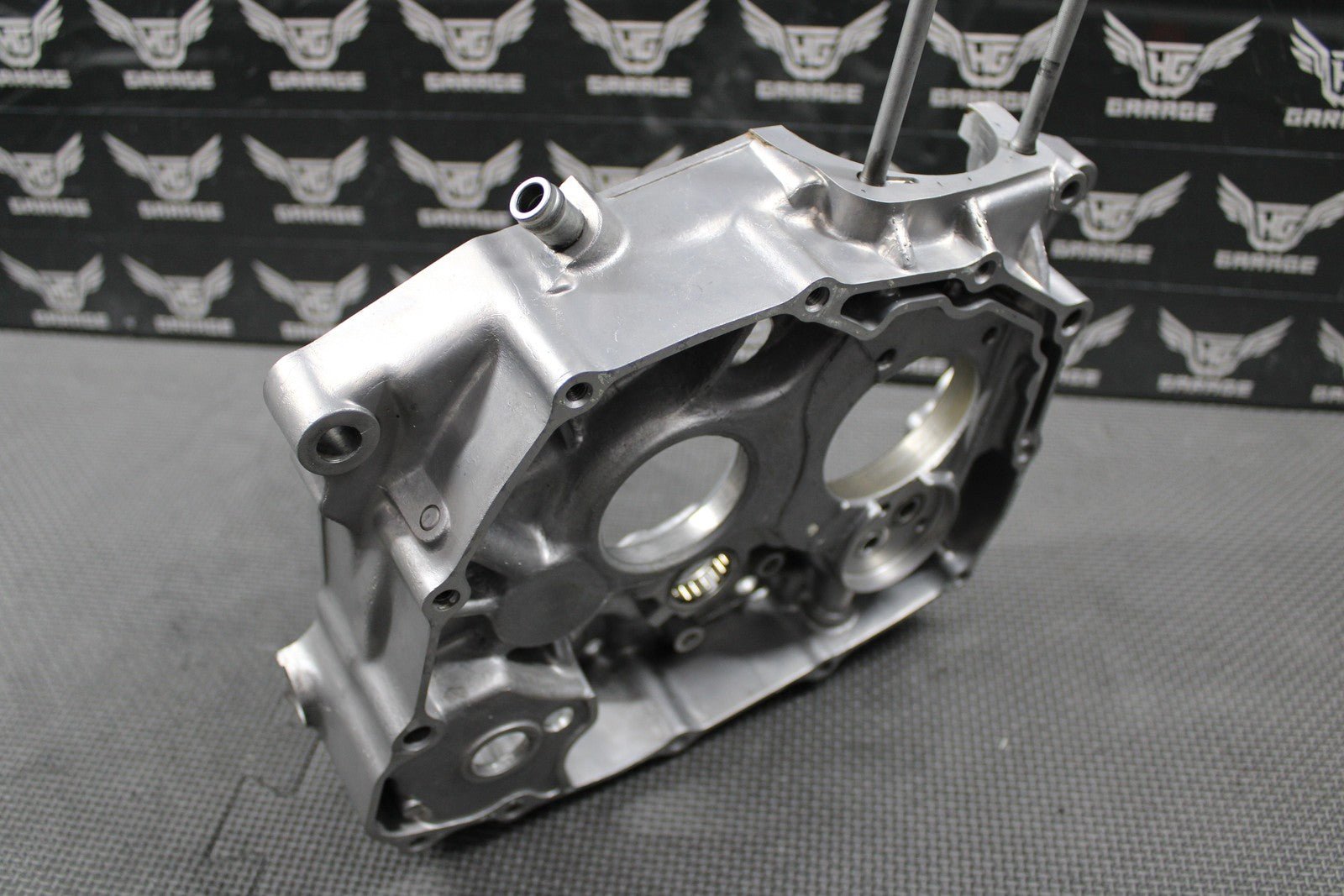 1999 93 - 02 HONDA XR200R OEM RIGHT ENGINE MOTOR CRANKCASE CRANK CASE 11100 - KT0 - 68 - hggarage