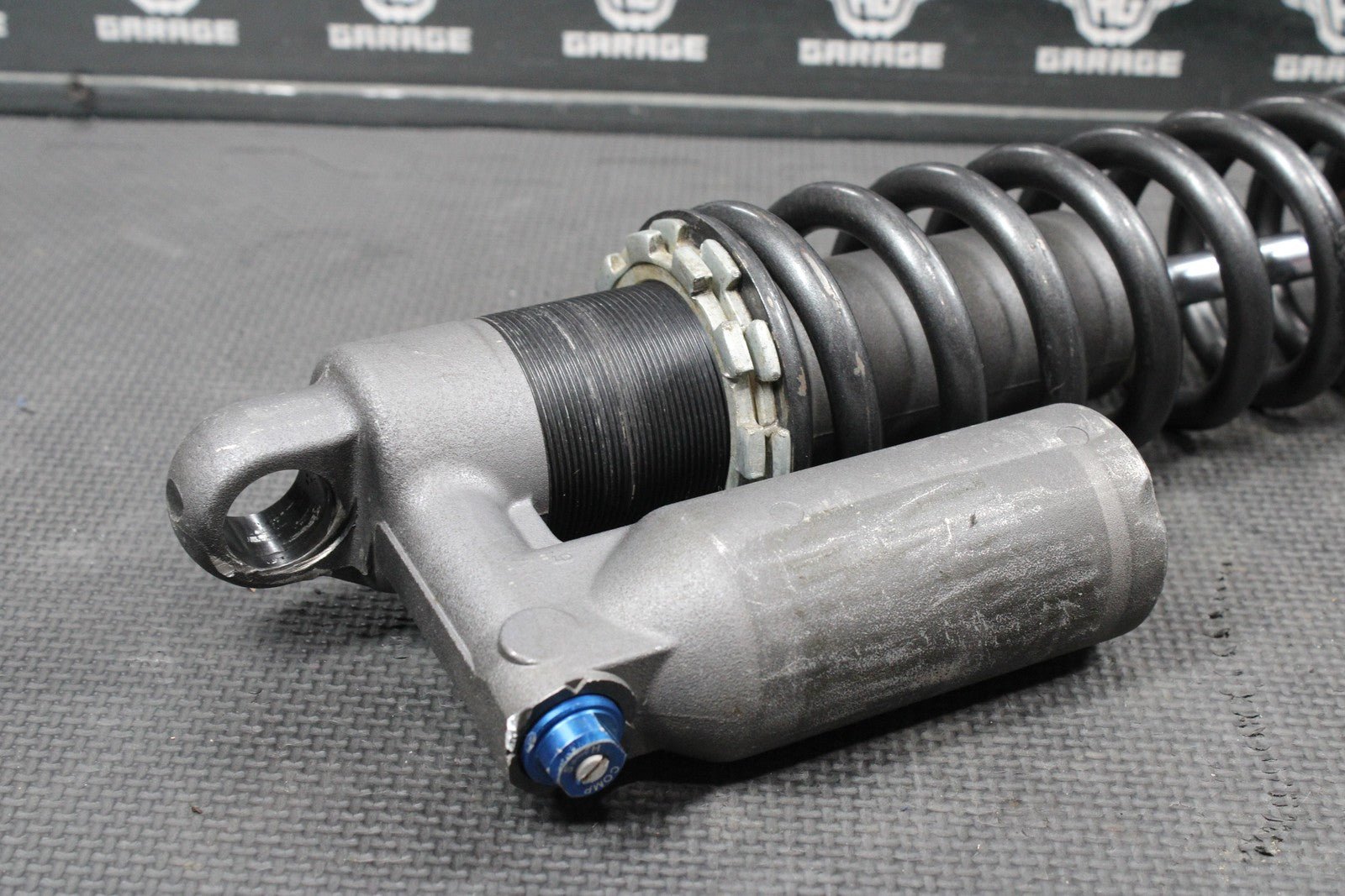 2014 KAWASAKI KX100 14 - 17 OEM REAR BACK SHOCK ABSORBER SUSPENSION 45014 - 0562 - 37M - hggarage