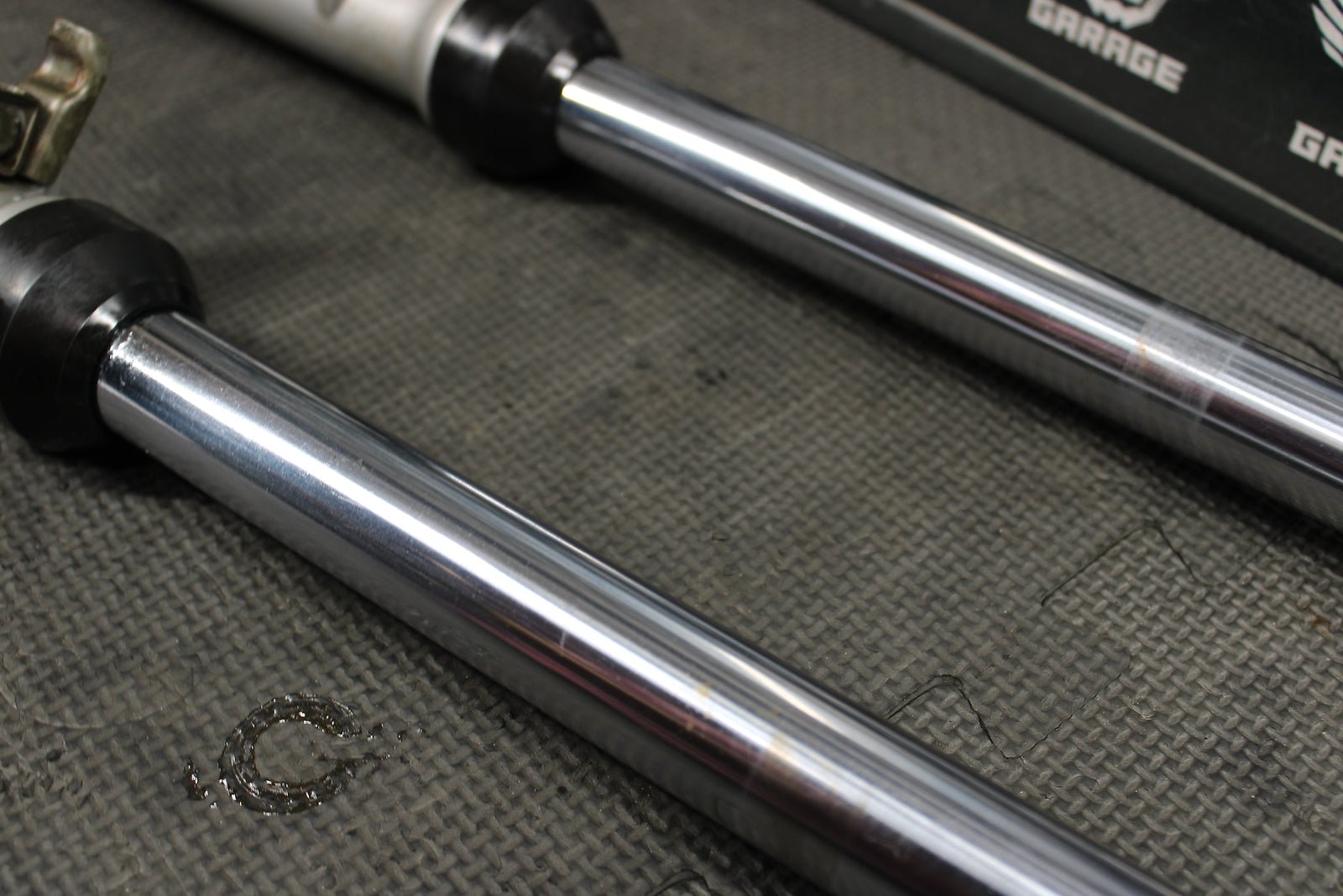 2000 Yamaha TTR90 OEM Right Left Front Suspension Forks Shocks 99999 - 03237 - 00 - hggarage