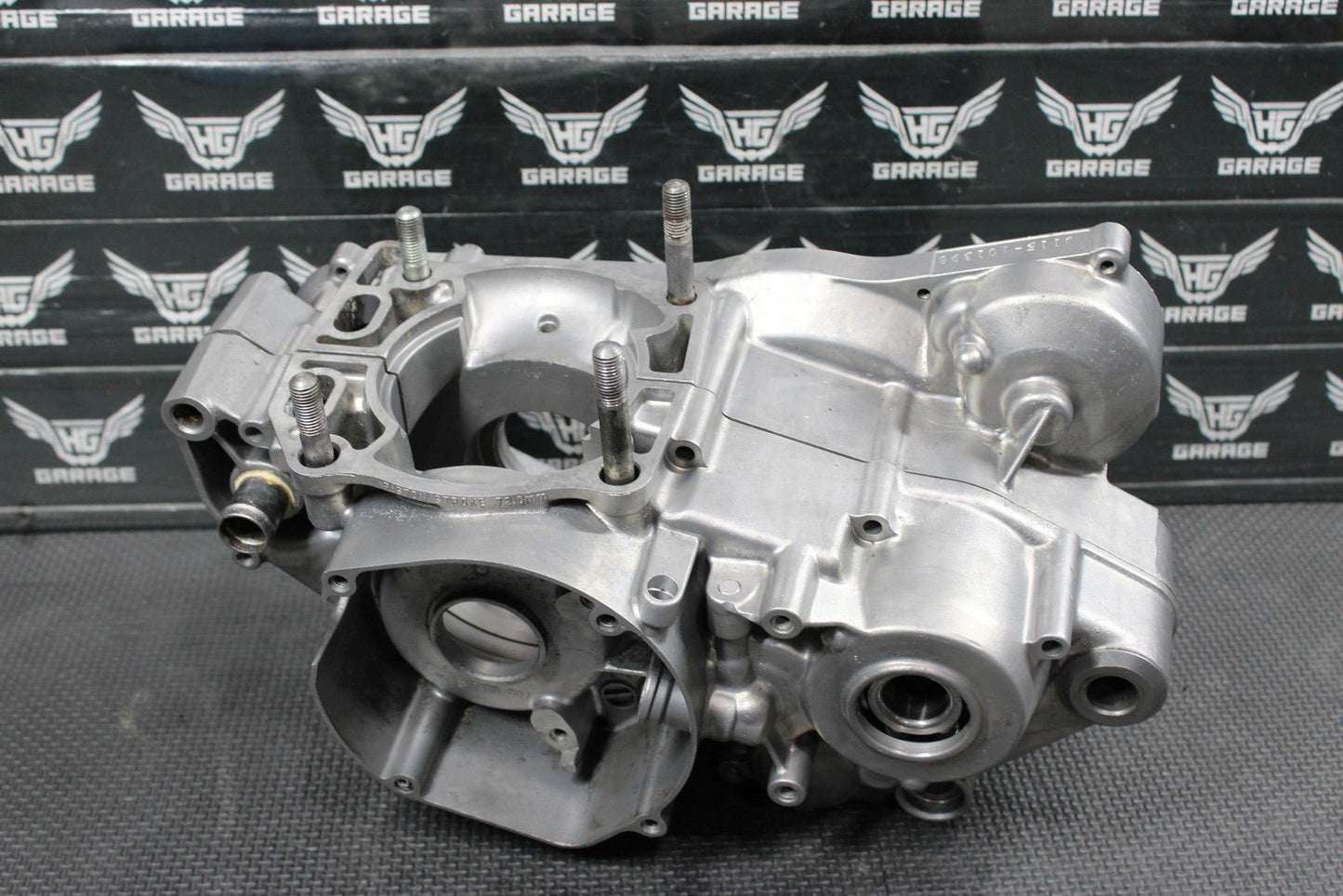 1996 SUZUKI RM250 OEM LEFT RIGHT ENGINE CRANKCASE CRANK CASES BLOCK READ DESC! - hggarage