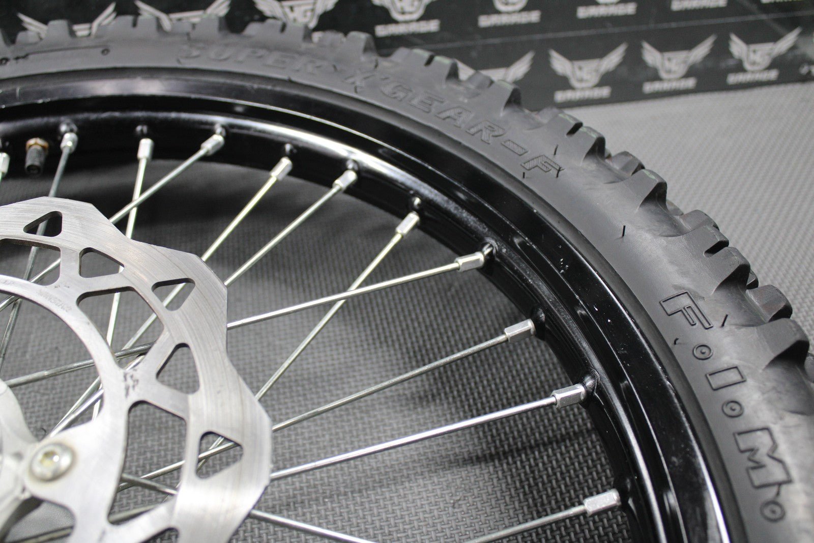 2019 SUZUKI 19 - 20 RMZ250 RMZ450 OEM FRONT WHEEL RIM HUB TIRE 54100 - 37K00 GOOD! - hggarage