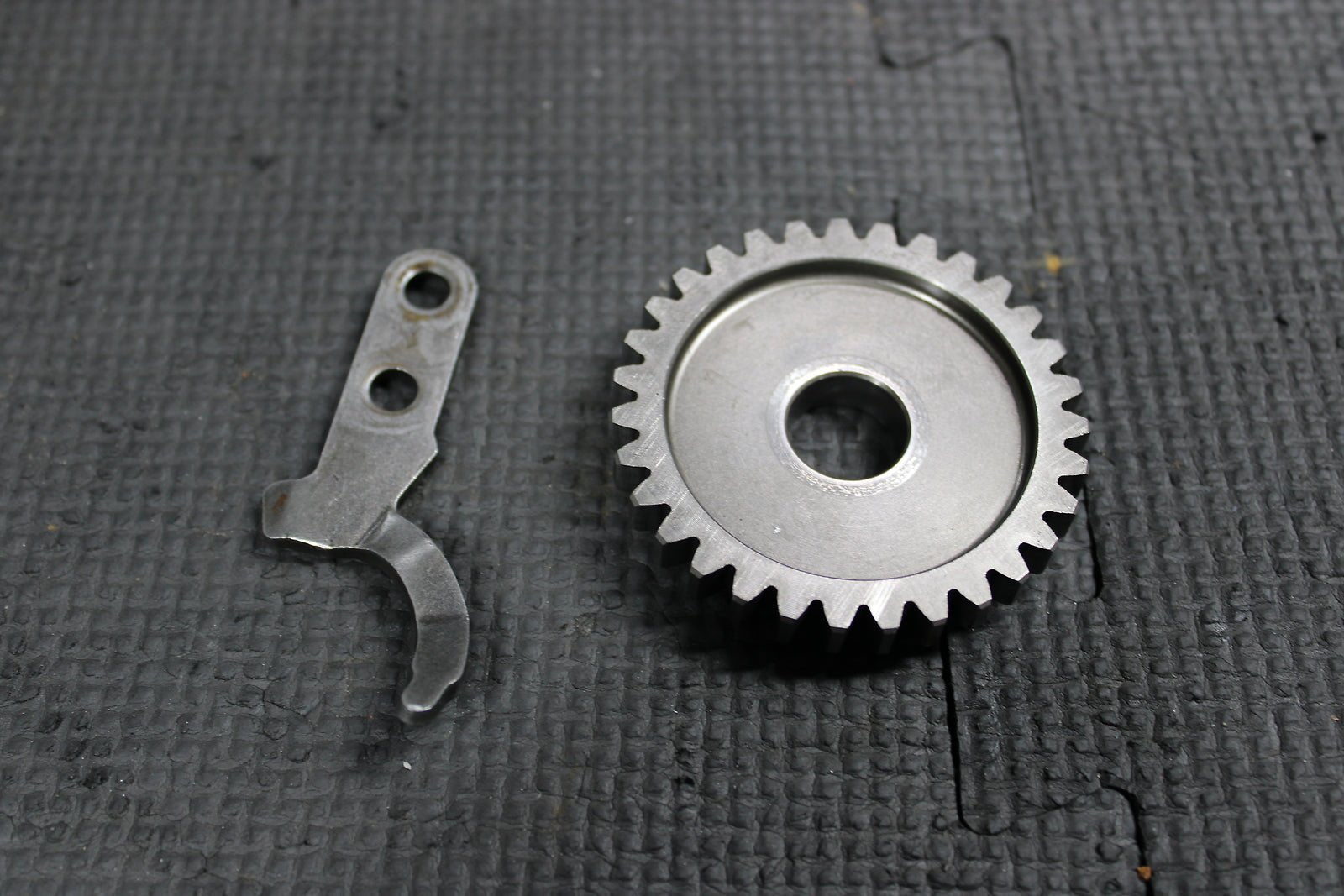 2005 KAWASAKI KX100 KX85 OEM KICKSTART KICK START SHAFT W IDLER GEAR - hggarage