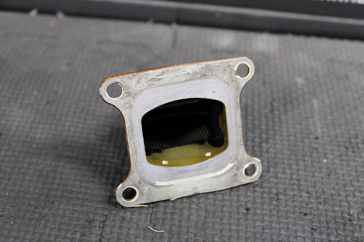 2005 KAWASAKI 01 - 09 / 11 - 19 KX100 01 - 19 KX85 OEM INTAKE REED BLOCK ASSEMBLY - hggarage