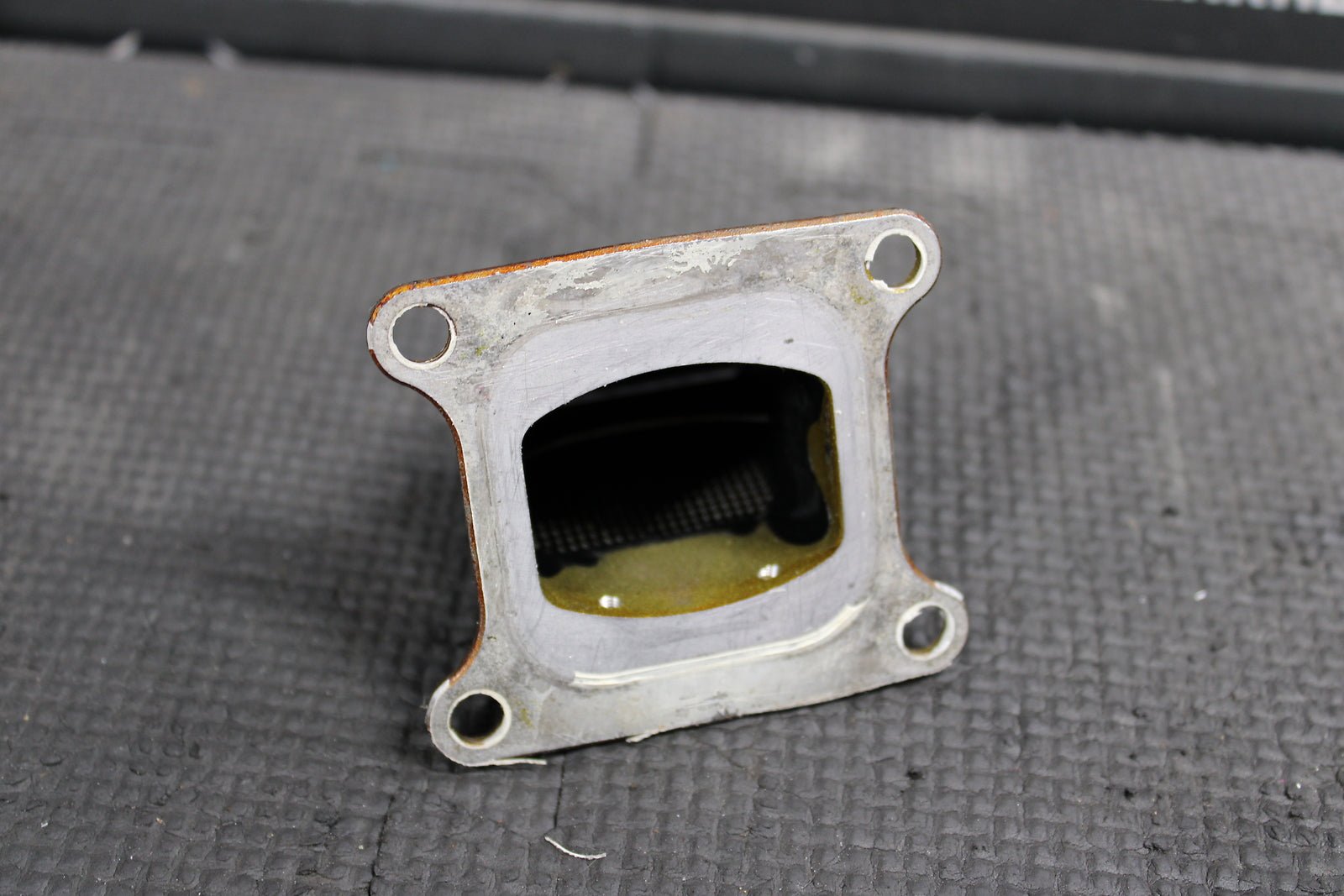 2005 KAWASAKI 01 - 09 / 11 - 19 KX100 01 - 19 KX85 OEM INTAKE REED BLOCK ASSEMBLY - hggarage