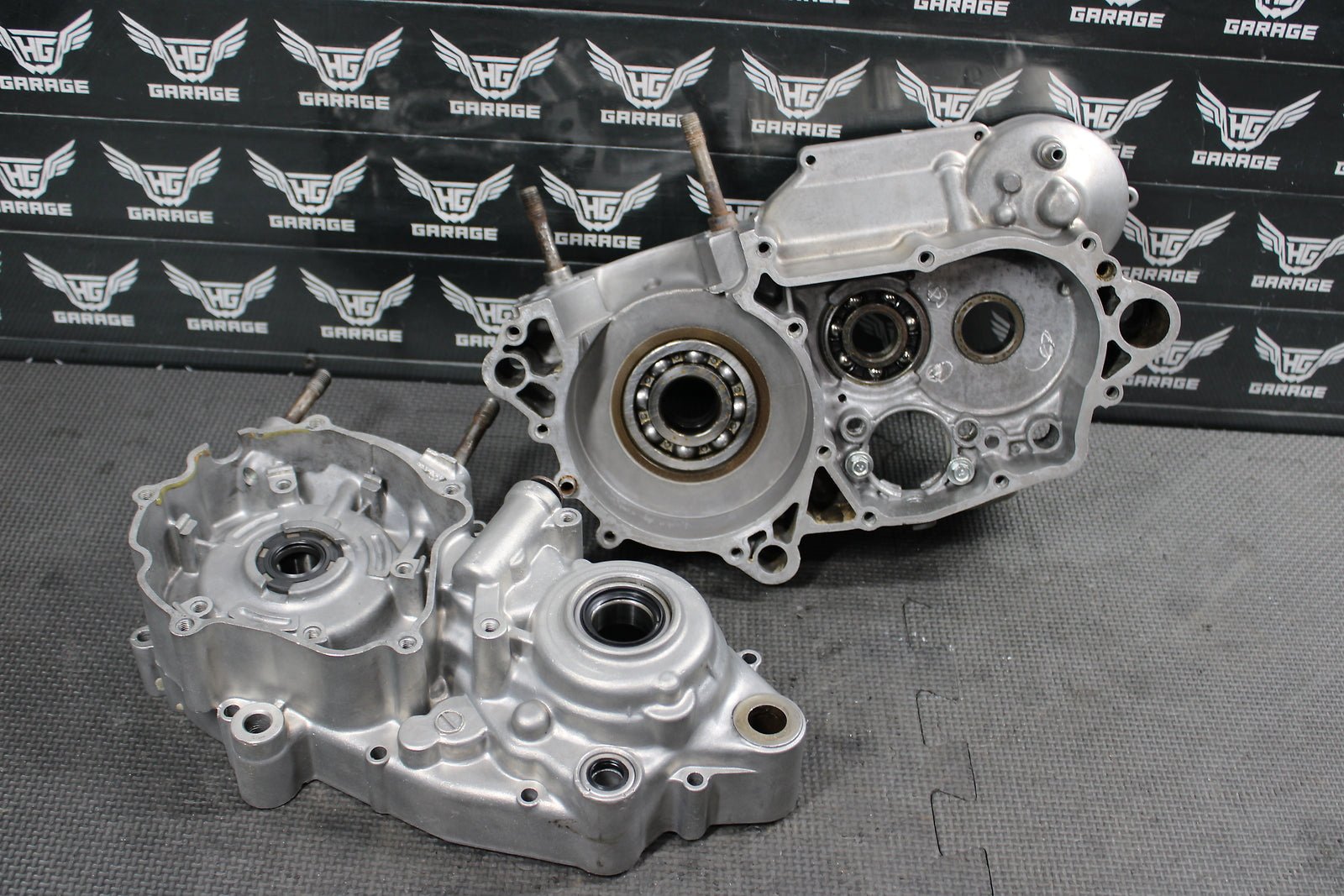 1991 Kawasaki KDX250 OEM L/R Engine Motor Crankcase Crank Cases Block Damaged - hggarage