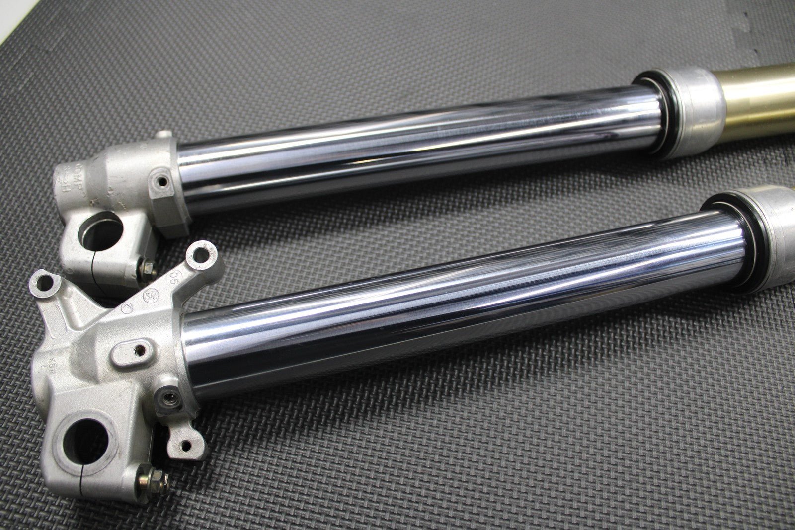 2005 04 - 07 HONDA CR125R OEM KYB RIGHT LEFT FRONT SUSPENSION FORKS SHOCKS GOOD! - hggarage