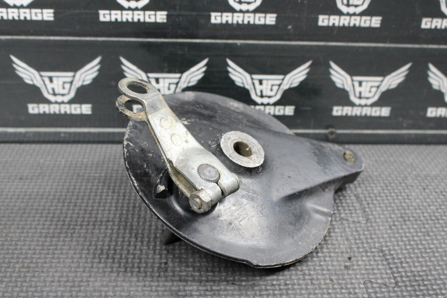 1997 YAMAHA 90 - 00 RT100 OEM REAR BACK BRAKE DRUM ASSEMBLY - hggarage