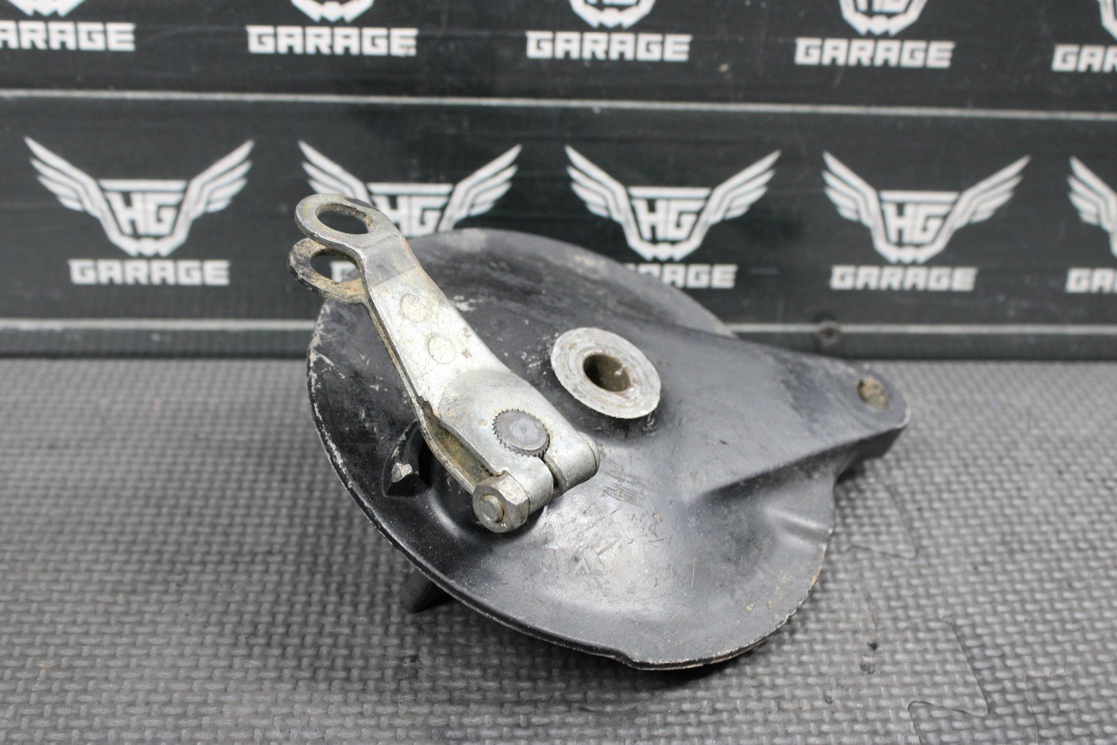 1997 YAMAHA 90 - 00 RT100 OEM REAR BACK BRAKE DRUM ASSEMBLY - hggarage