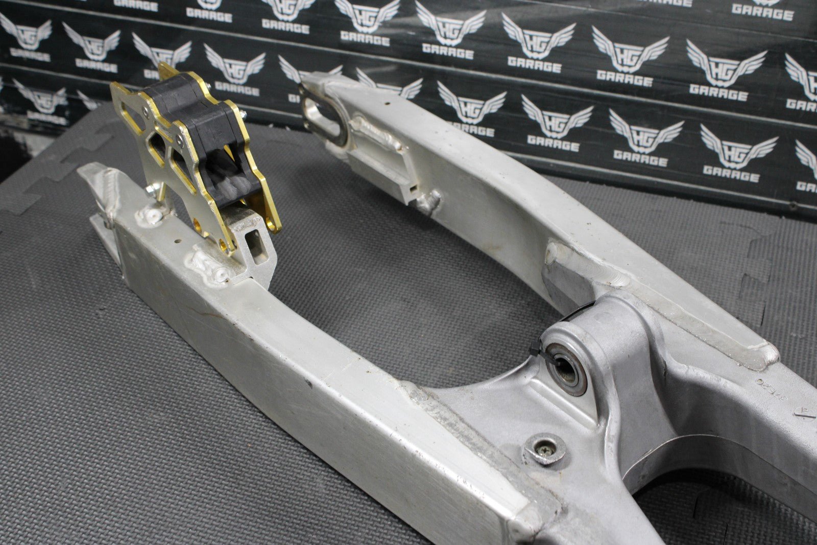 2000 SUZUKI RM125 RM250 OEM SWINGARM SWING ARM SUSPENSION 61000 - 36E00 - hggarage