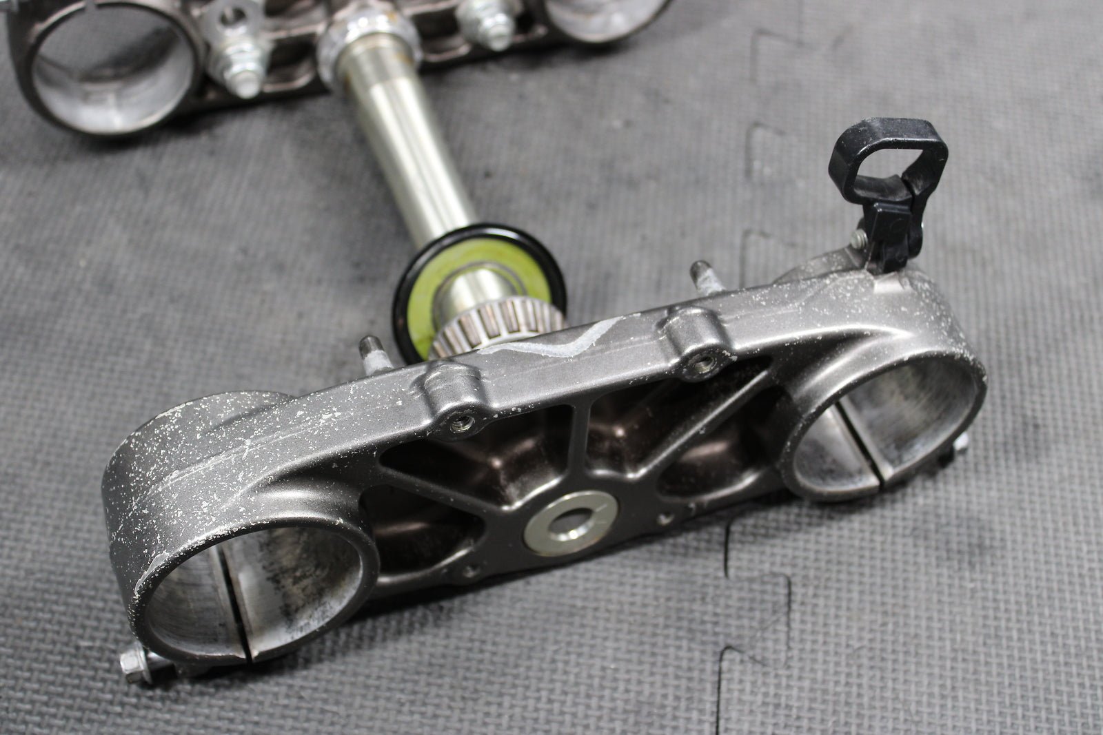 2010 Yamaha 10 - 13 YZ450F OEM Front Forks Lower Upper Triple Tree Assembly - hggarage