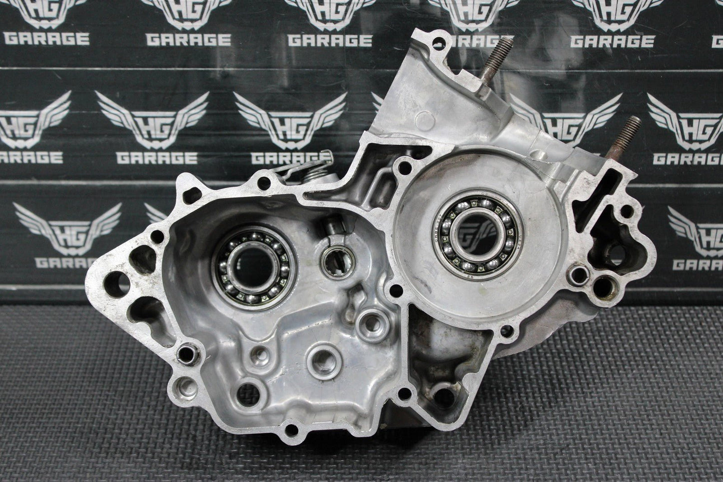 2007 02 - 18 YAMAHA YZ85 OEM LEFT ENGINE MOTOR CRANKCASE CRANK CASES BLOCK - hggarage