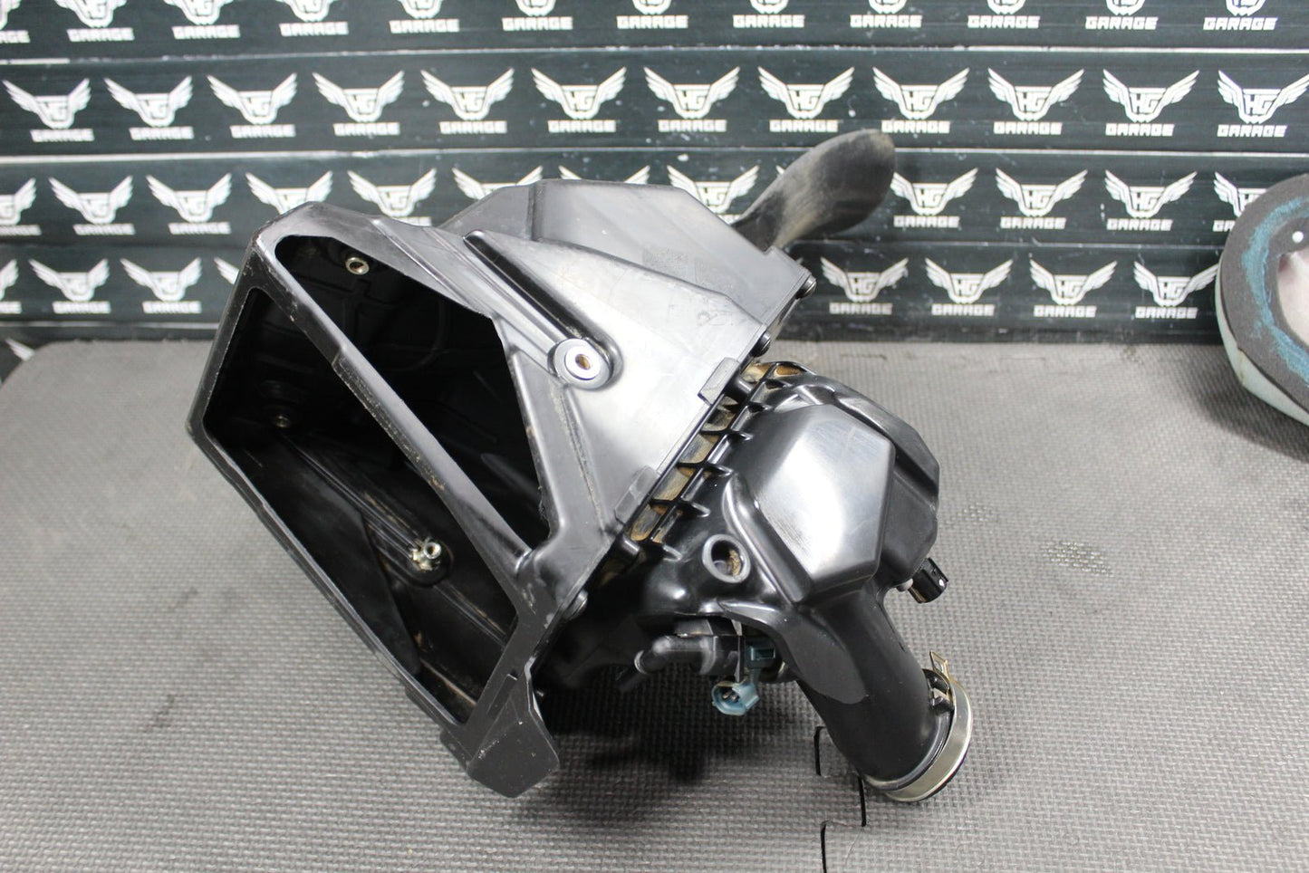 2018 KAWASAKI KX250F OEM AIRBOX INTAKE AIR CLEANER CASE FUEL INJECTOR SENSOR HOU - hggarage