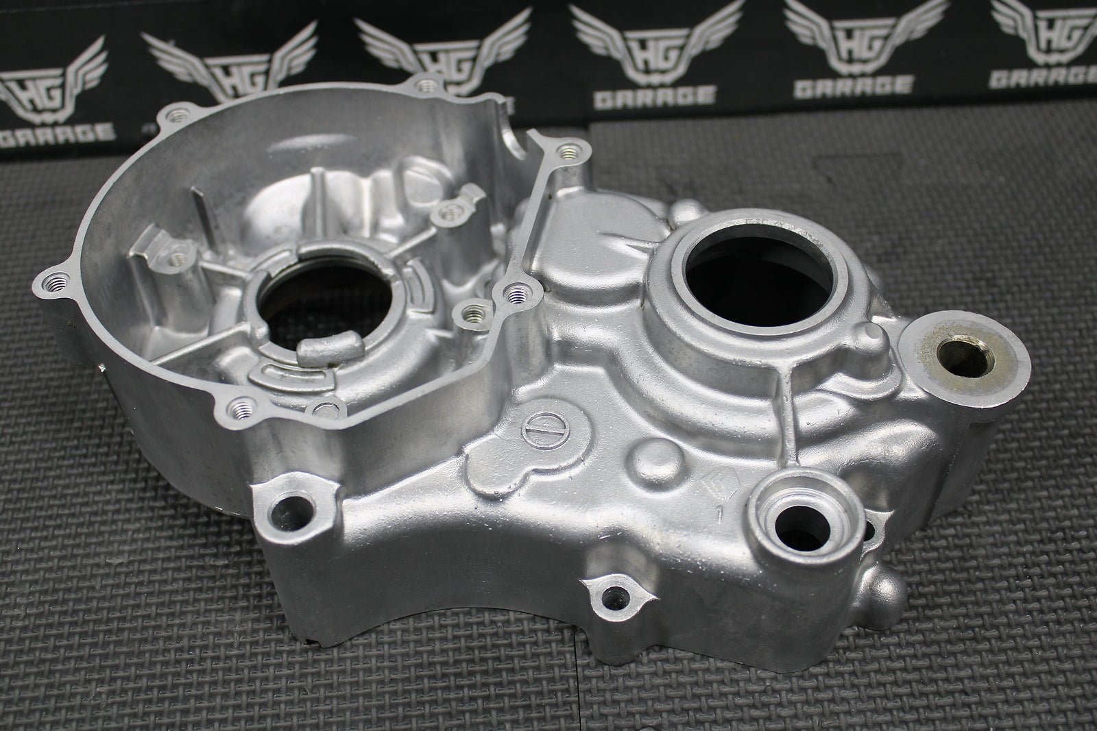 2008 KAWASAKI 08 - 22 KX85 LEFT ENGINE MOTOR CRANKCASE CRANK CASE HALF 14001 - 0737 - hggarage