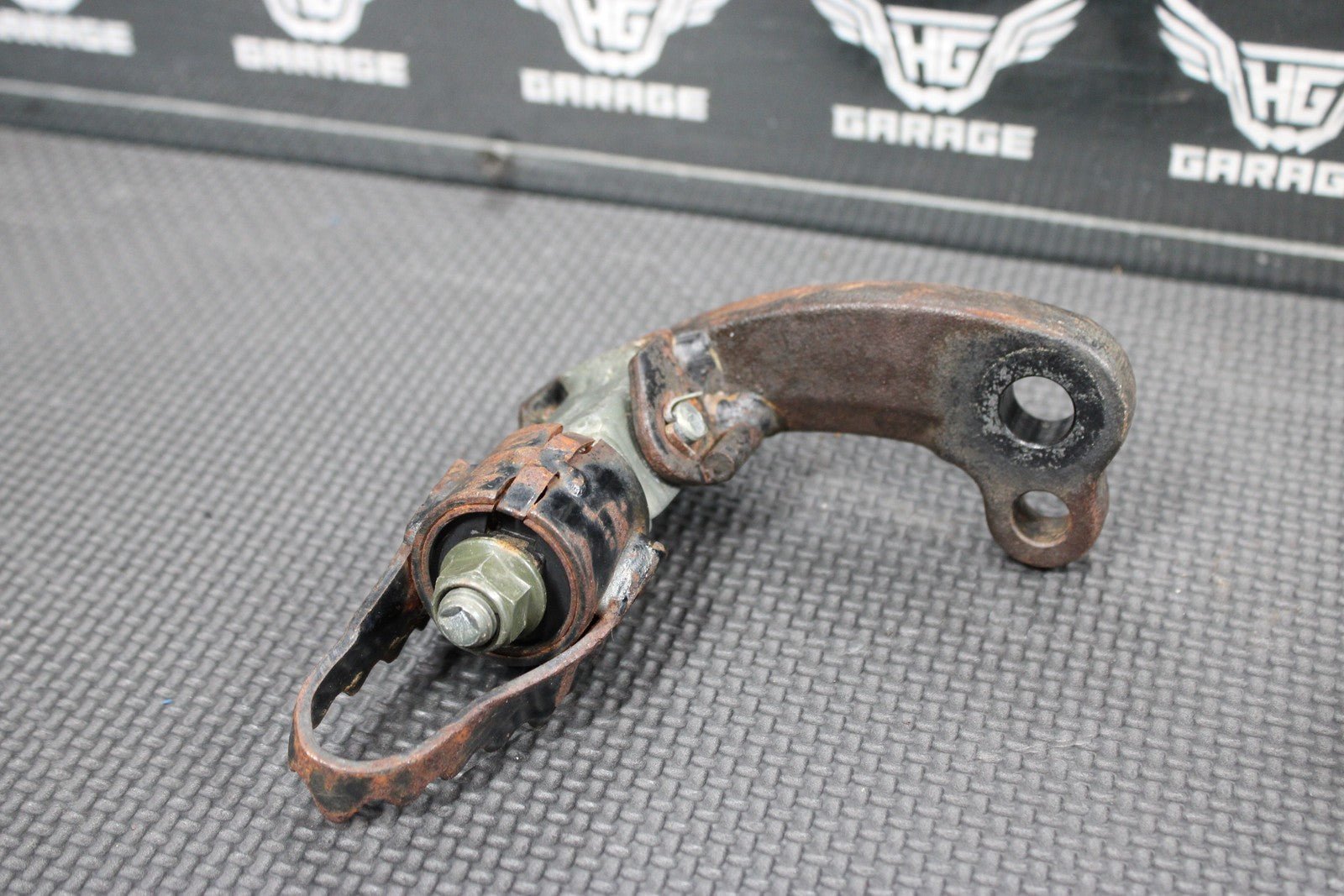 2005 SUZUKI DR200SE OEM FOOT PEGS PEDALS STAND FOOTPEG FOOTREST 43510 - 44A03 - 019 - hggarage