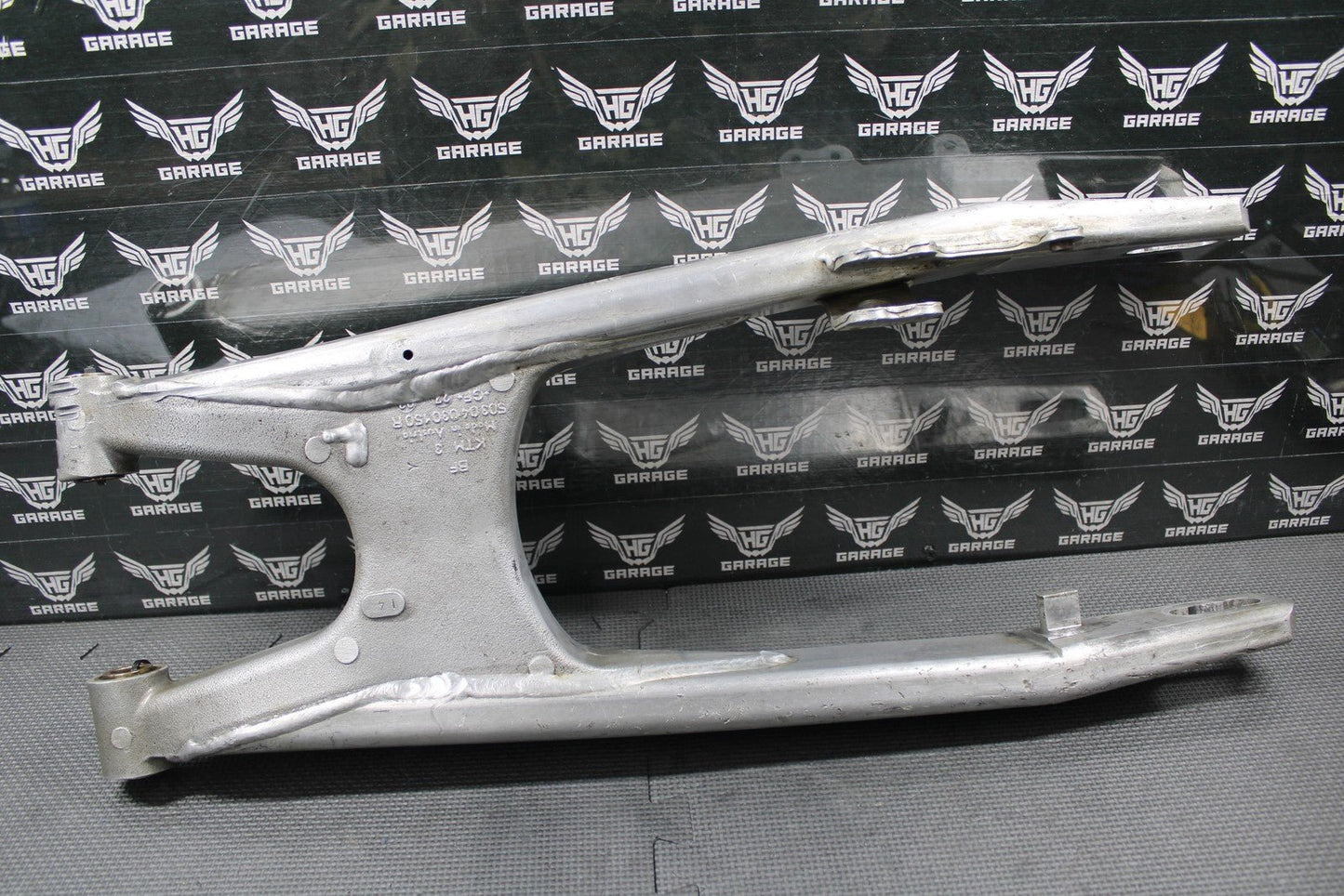 2004 04 - 05 KTM 125SX 125 SX OEM SWINGARM SWING ARM SUSPENSION 54804030044 - hggarage