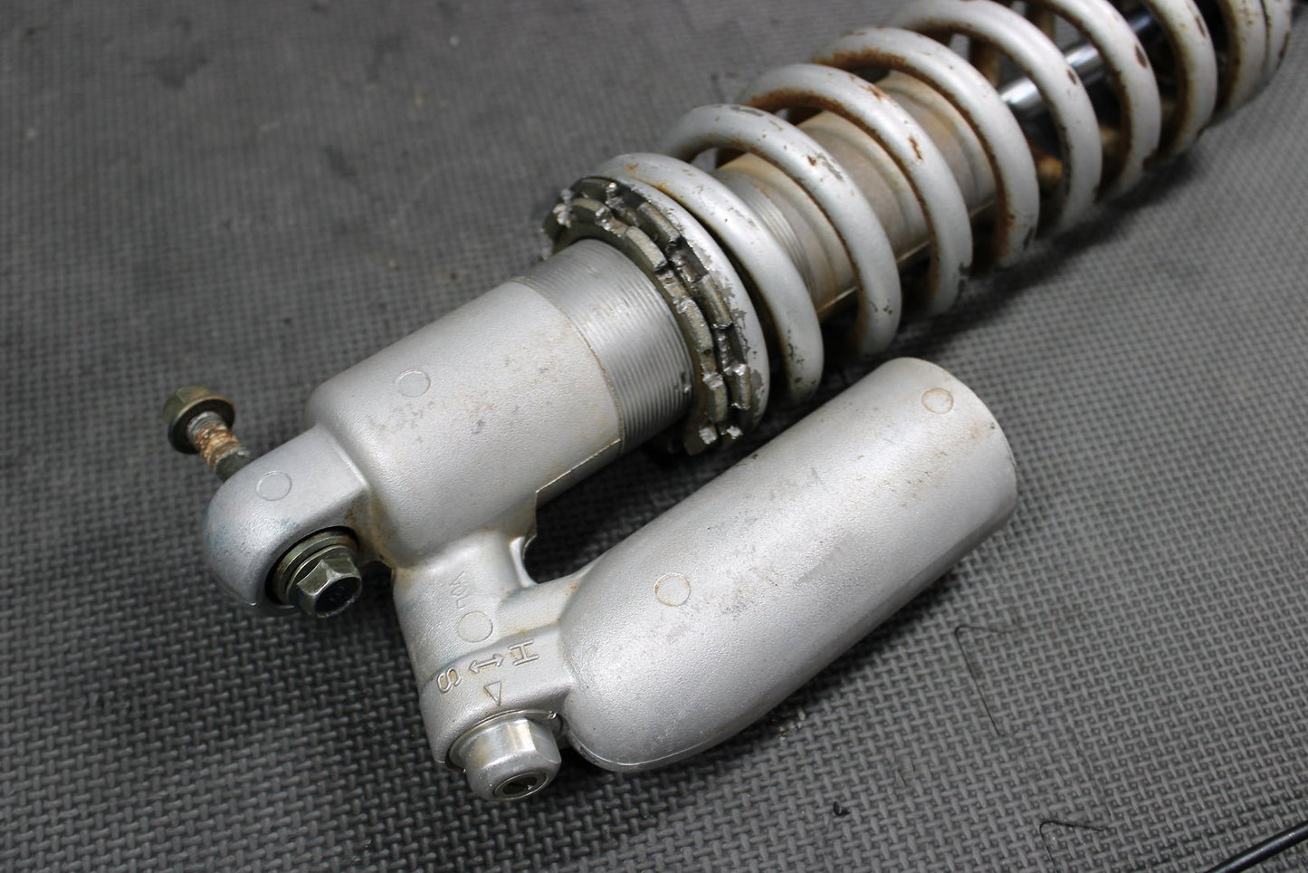 1998 YAMAHA YZ400F OEM REAR BACK SHOCK ABSORBER SUSPENSION - hggarage