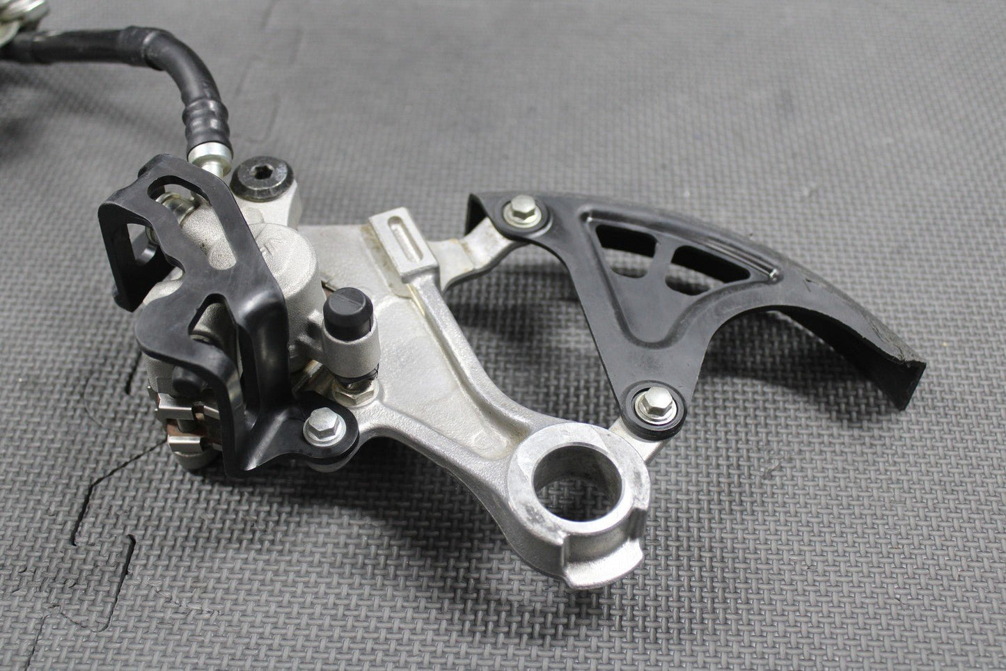 2019 SUZUKI 19 - 25 RMZ250 OEM REAR BACK BRAKE CALIPER MASTER CYLINDER LEVER GOOD! - hggarage