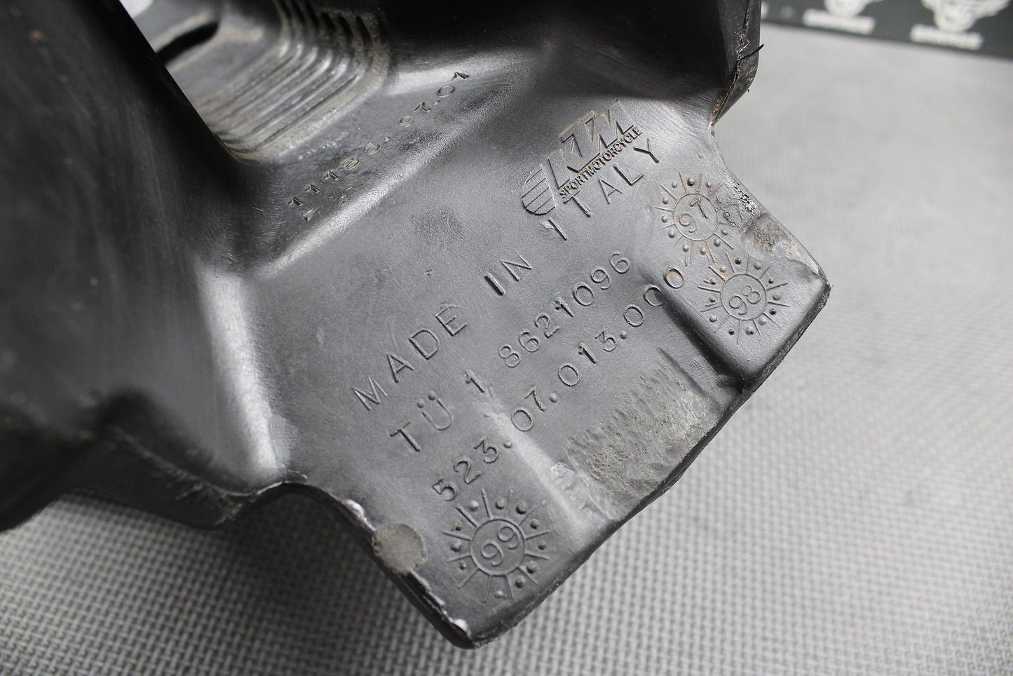 1999 KTM 125 250 300 12 LITER OEM GAS FUEL TANK CELL PETROL RESERVOIR 5230701300 - hggarage