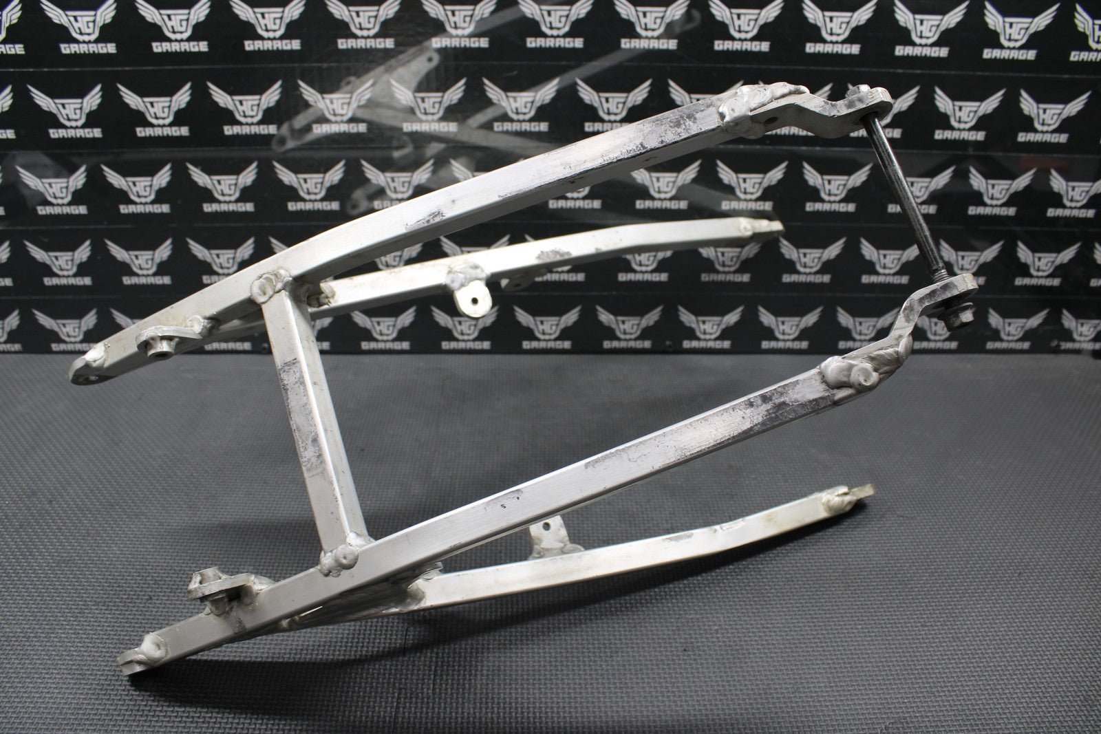 1998 SUZUKI 96 - 00 RM125 RM250 OEM REAR BACK SUB FRAME SUBFRAME RAIL 41200 - 36E00 - hggarage