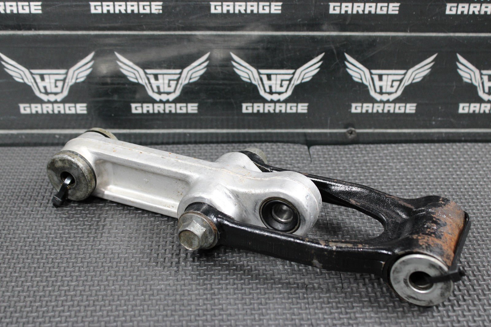 2001 SUZUKI RM80 OEM REAR SHOCK LINKAGE LINKS RELAY ARM 62600 - 02840 62600 - 03850 - hggarage