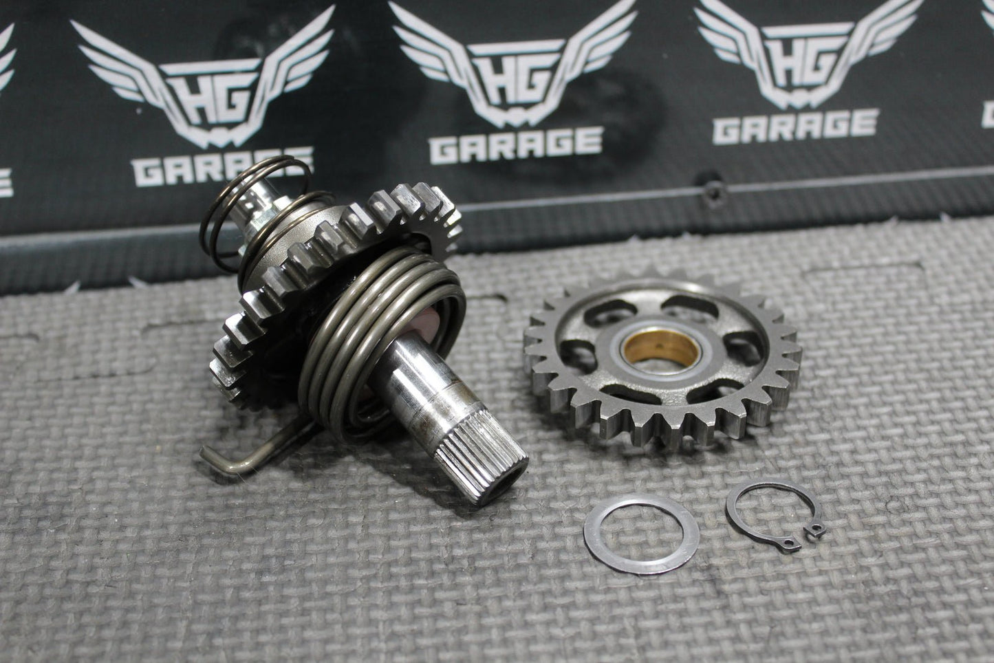 2001 01 - 07 SUZUKI RM125 OEM KICKSTART KICK START SHAFT W IDLER GEAR 26211 - 27C02 - hggarage