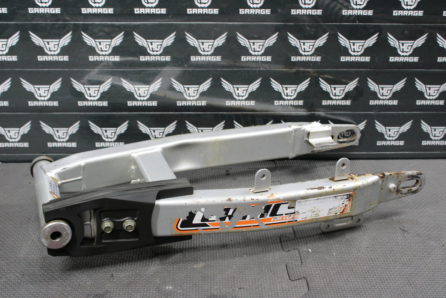 2002 Yamaha TTR125 TTR125E OEM Small Wheel 14" Swingarm Swing Arm Suspension - hggarage