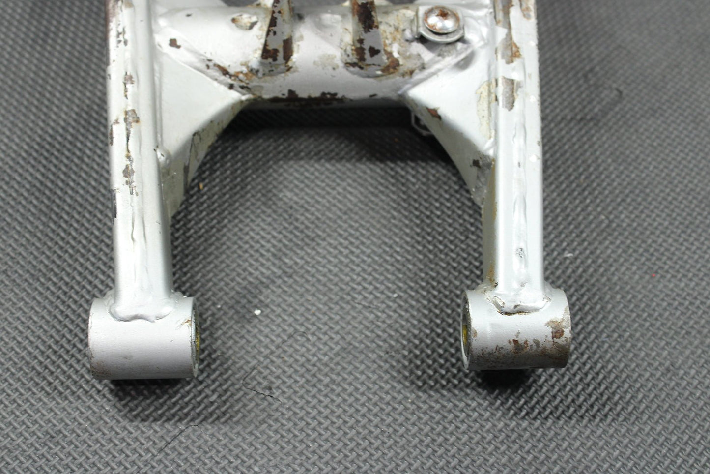 1998 Kawasaki KX60 OEM Swingarm Swing Arm Suspension 33001 - 1307 - Tx - hggarage