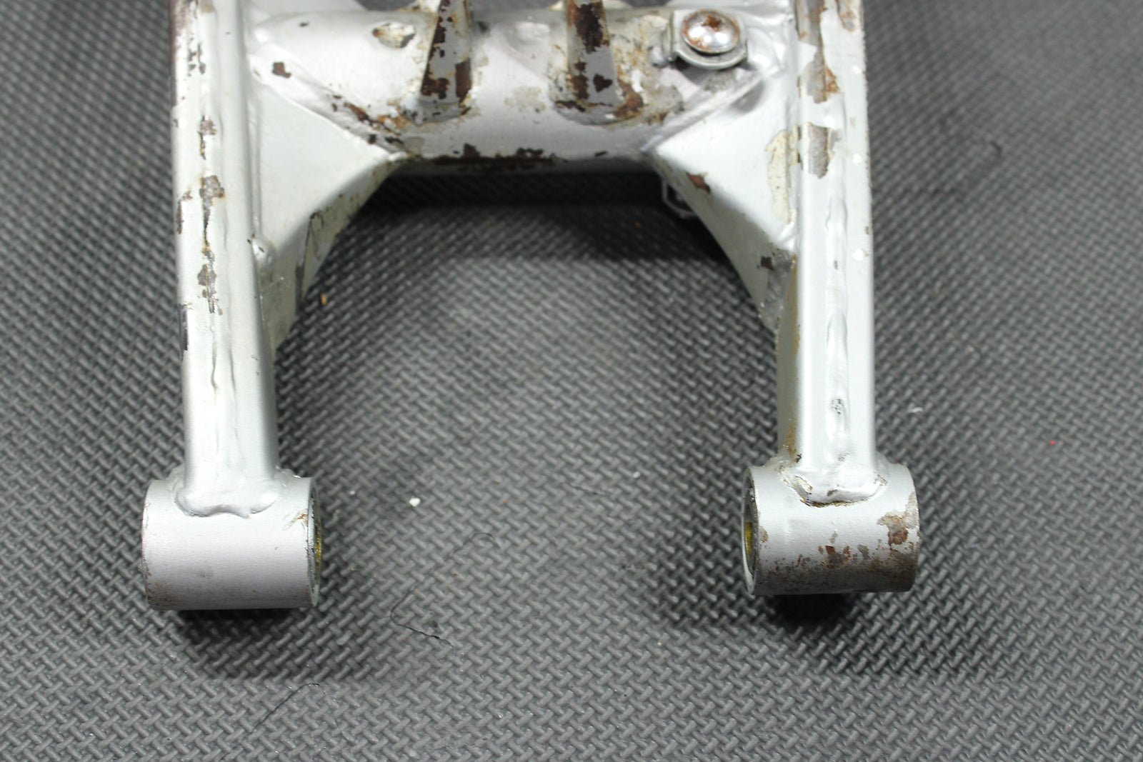 1998 Kawasaki KX60 OEM Swingarm Swing Arm Suspension 33001 - 1307 - Tx - hggarage