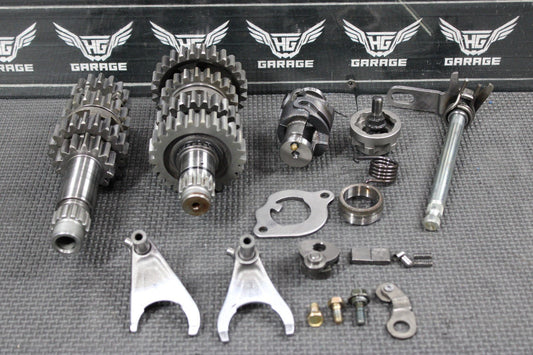 2005 03 - 05 YAMAHA YZ450F OEM ENGINE TRANSMISSION TRANNY GEARBOX FORKS DRUM GEARS - hggarage