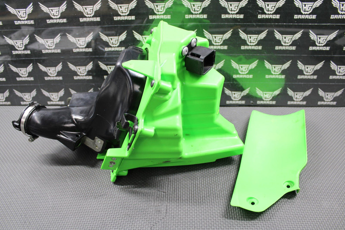 2022 KAWASAKI 21 - 22 KX250 KX250X OEM AIRBOX AIR CLEANER FILTER BOX INTAKE DUCT - hggarage