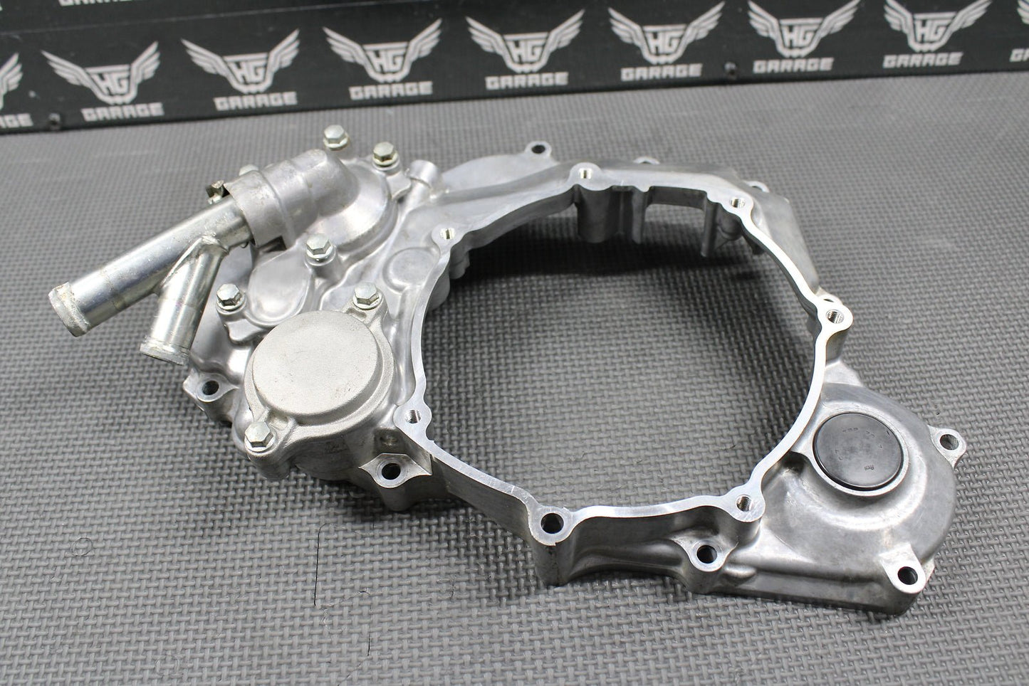 2019 YAMAHA 15 - 19 YZ250FX OEM RIGHT SIDE CASE INNER CLUTCH COVER WATER PUMP NICE - hggarage