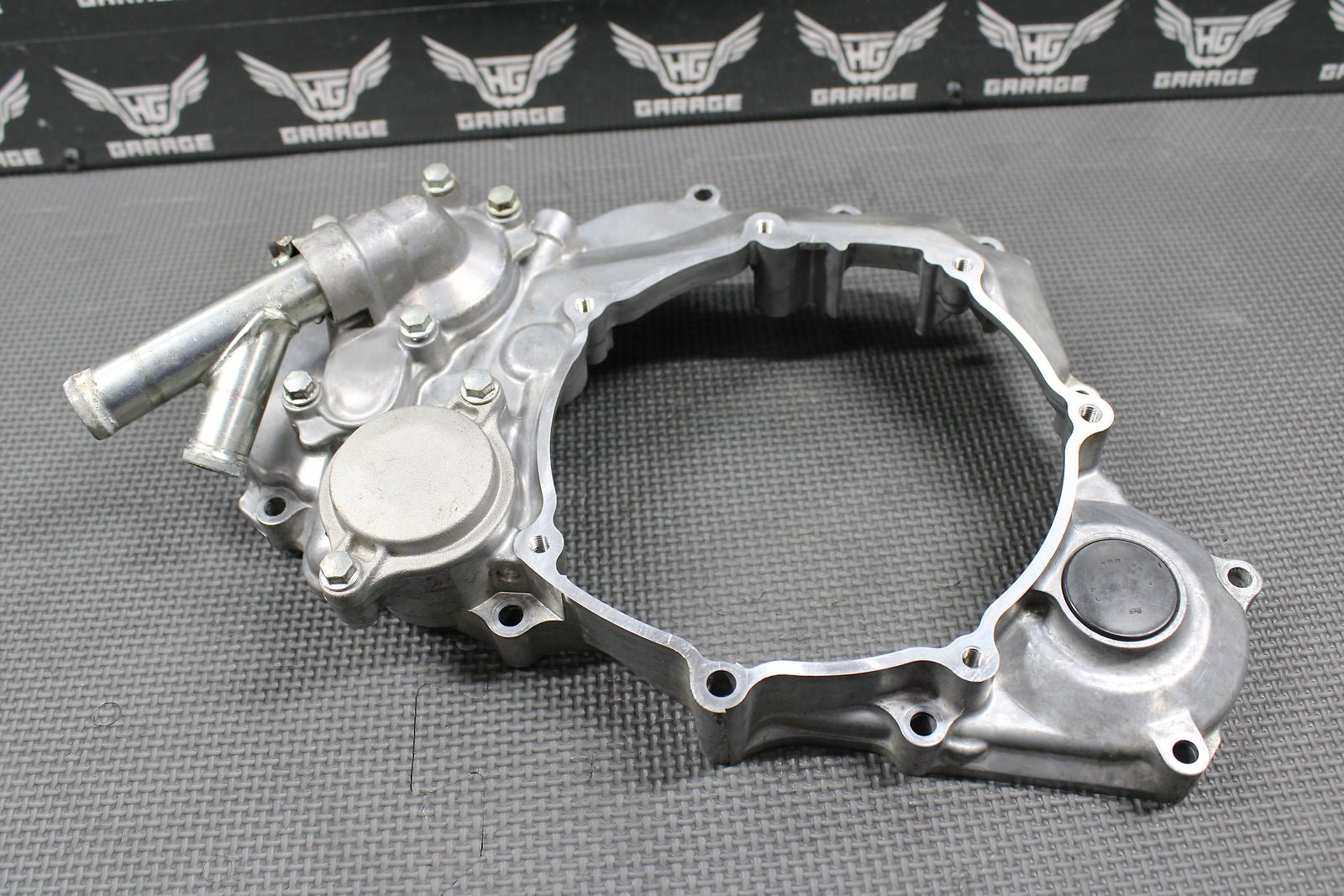 2019 YAMAHA 15 - 19 YZ250FX OEM RIGHT SIDE CASE INNER CLUTCH COVER WATER PUMP NICE - hggarage