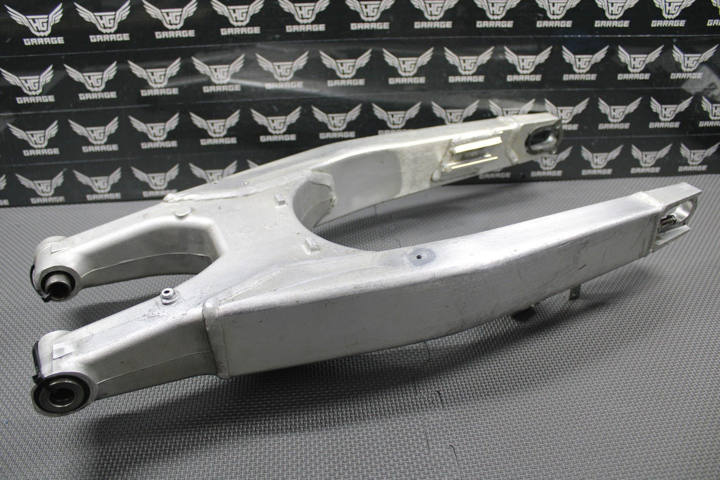 2008 HONDA 08 - 09 CRF250R 08 - 17 CRF250X OEM SWINGARM SWING ARM 52200 - KRN - A10 GOOD - hggarage