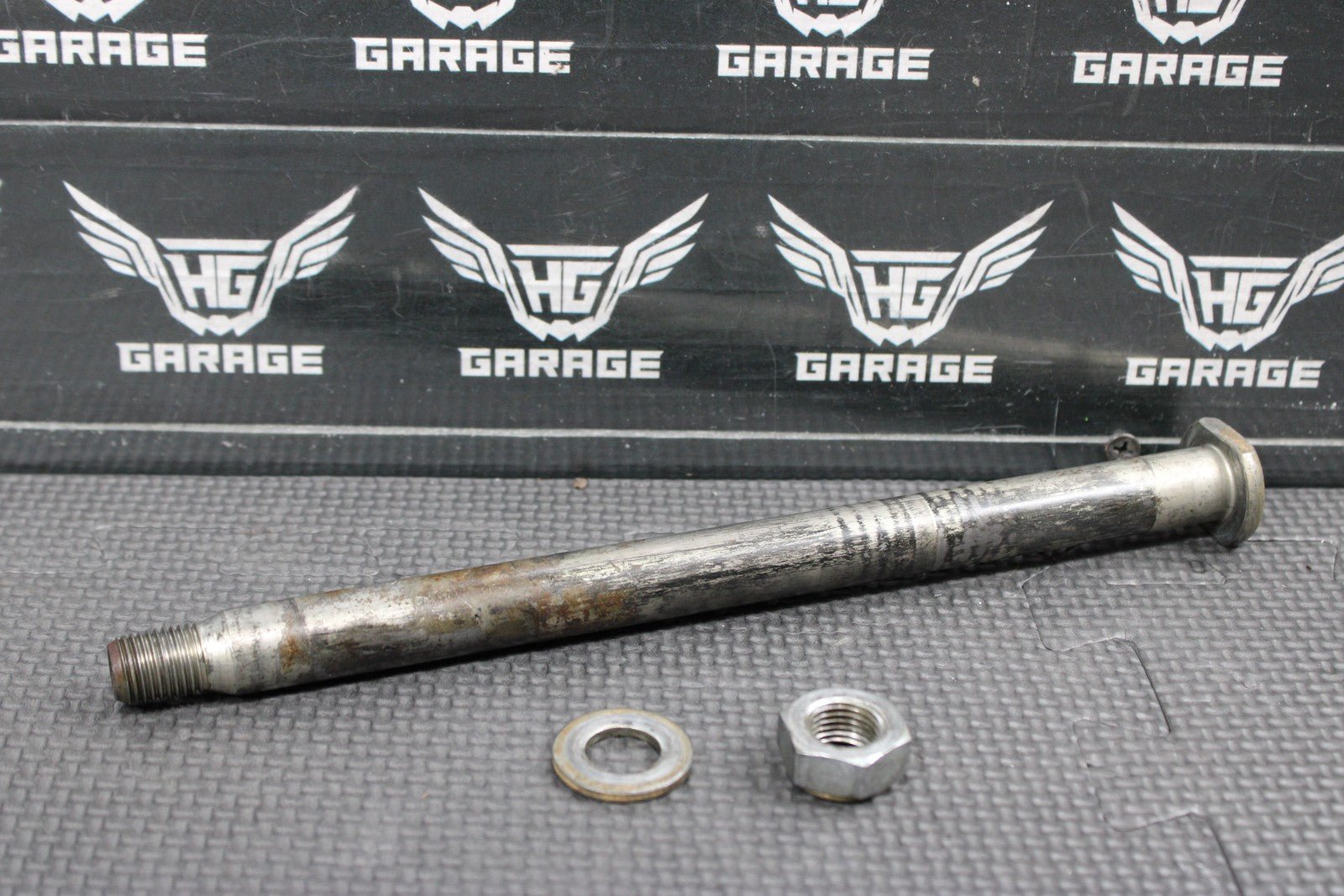02 - 22 HONDA CRF450R OEM REAR SWINGARM BOLT SUSPENSION PIVOT AXLE 52101 - KZ4 - J40 - hggarage