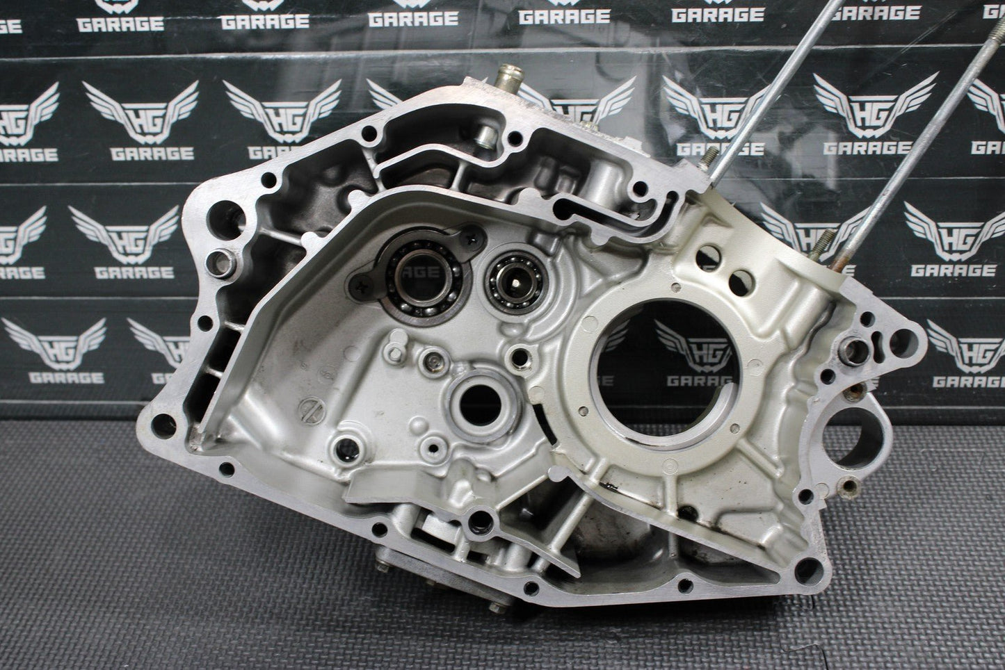 2005 SUZUKI DR200SE K5 OEM LEFT RIGHT ENGINE MOTOR CRANKCASE CRANK CASES BLOCK - hggarage